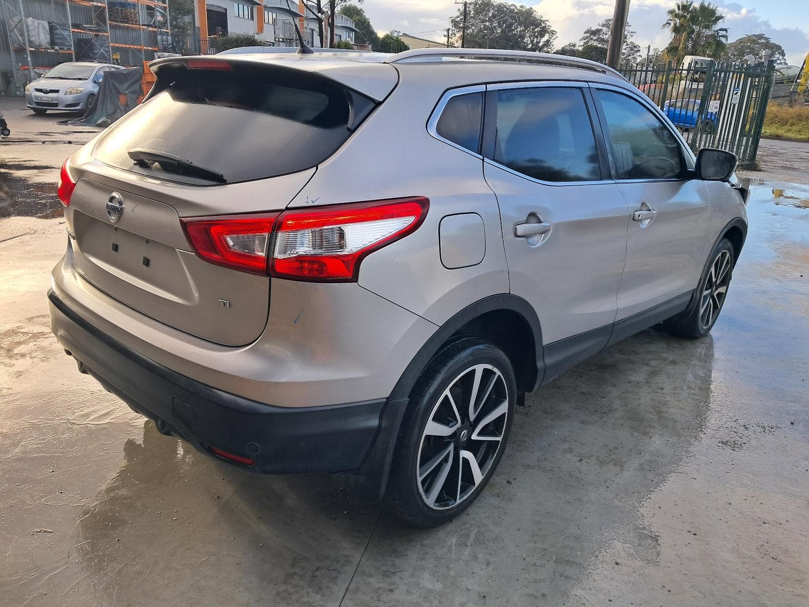 2016 NISSAN QASHQAI 4