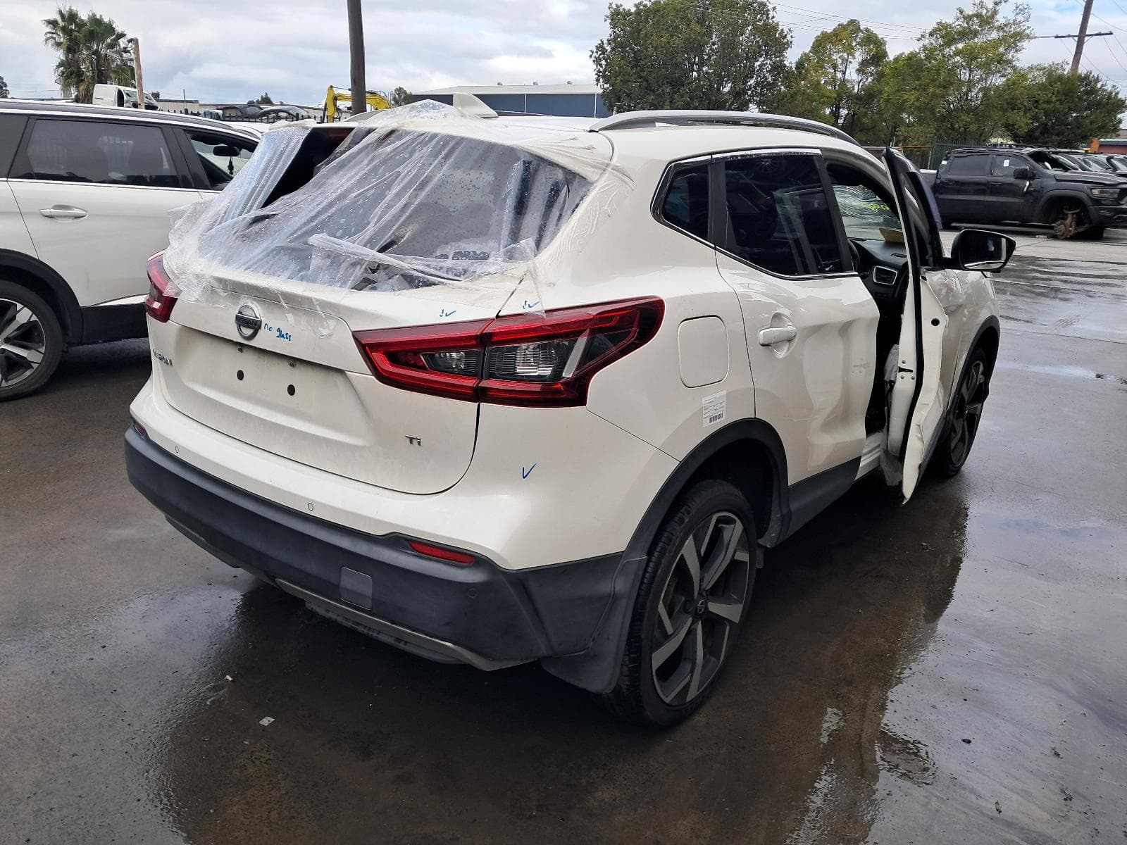 2019 NISSAN QASHQAI 4
