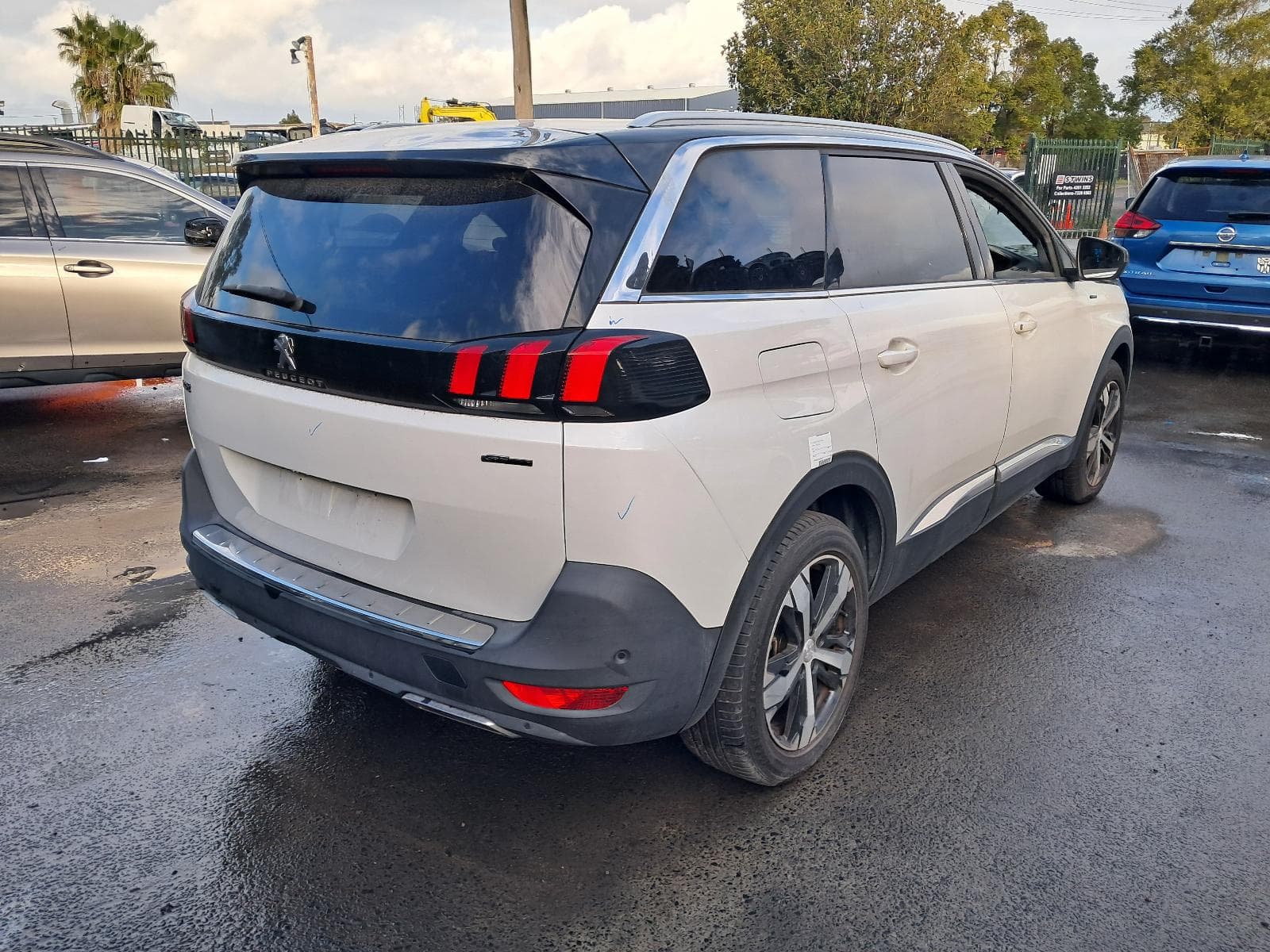 2019 PEUGEOT 5008 5