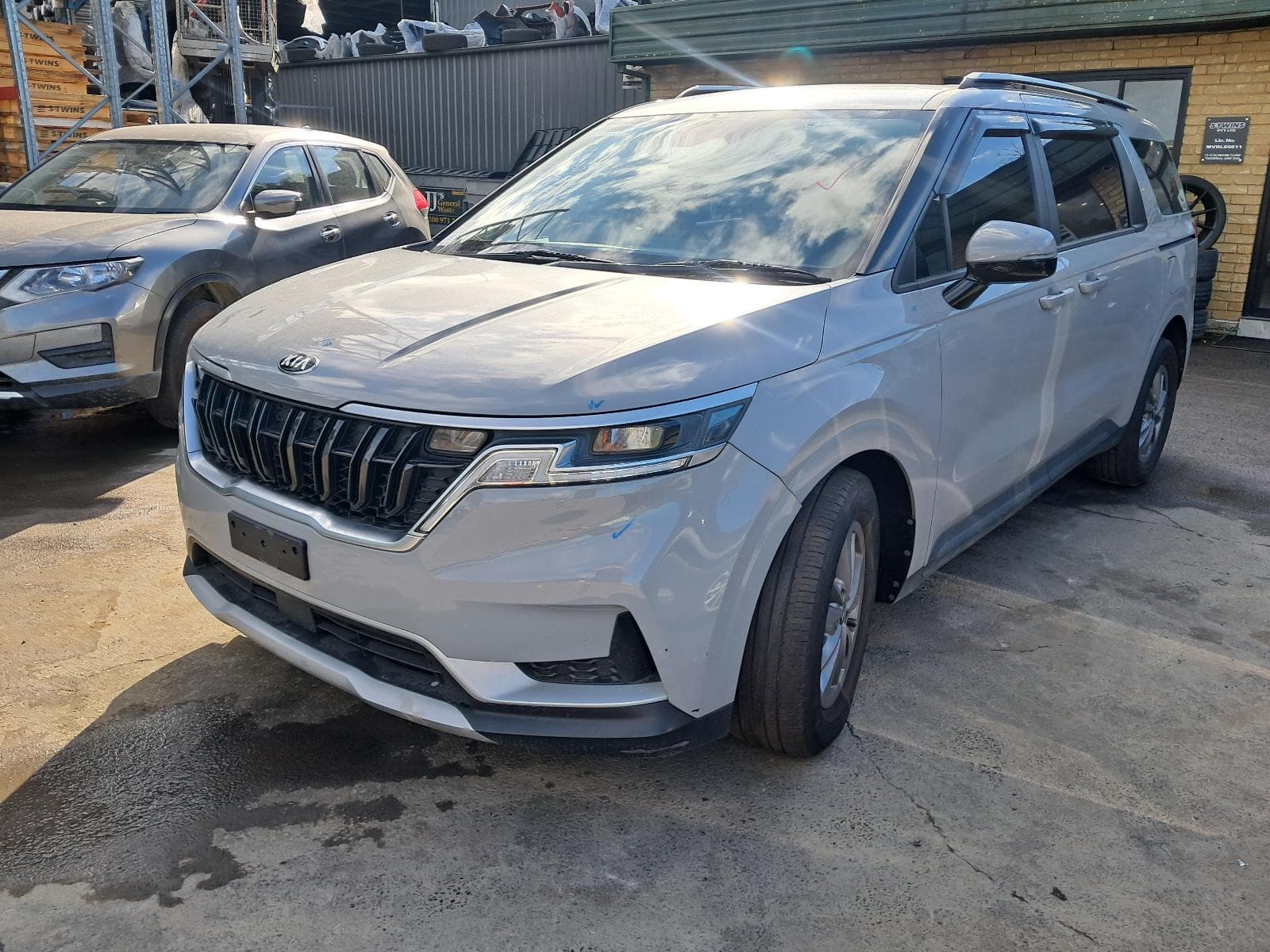 Featured wrecking vehicle: 2021 KIA CARNIVAL/GRAND CARNIVAL (stock SPN1003)