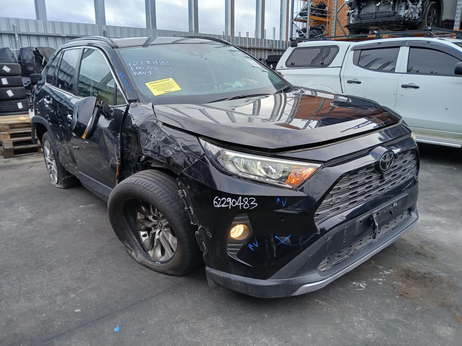 2020 TOYOTA RAV4 4