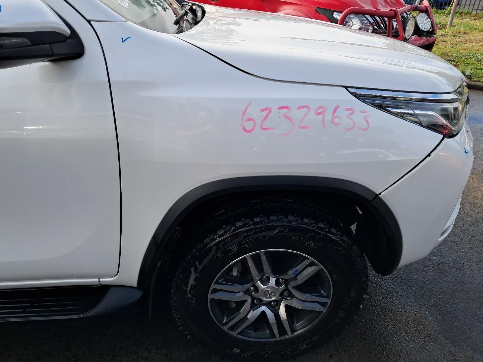 2023 TOYOTA FORTUNER 12