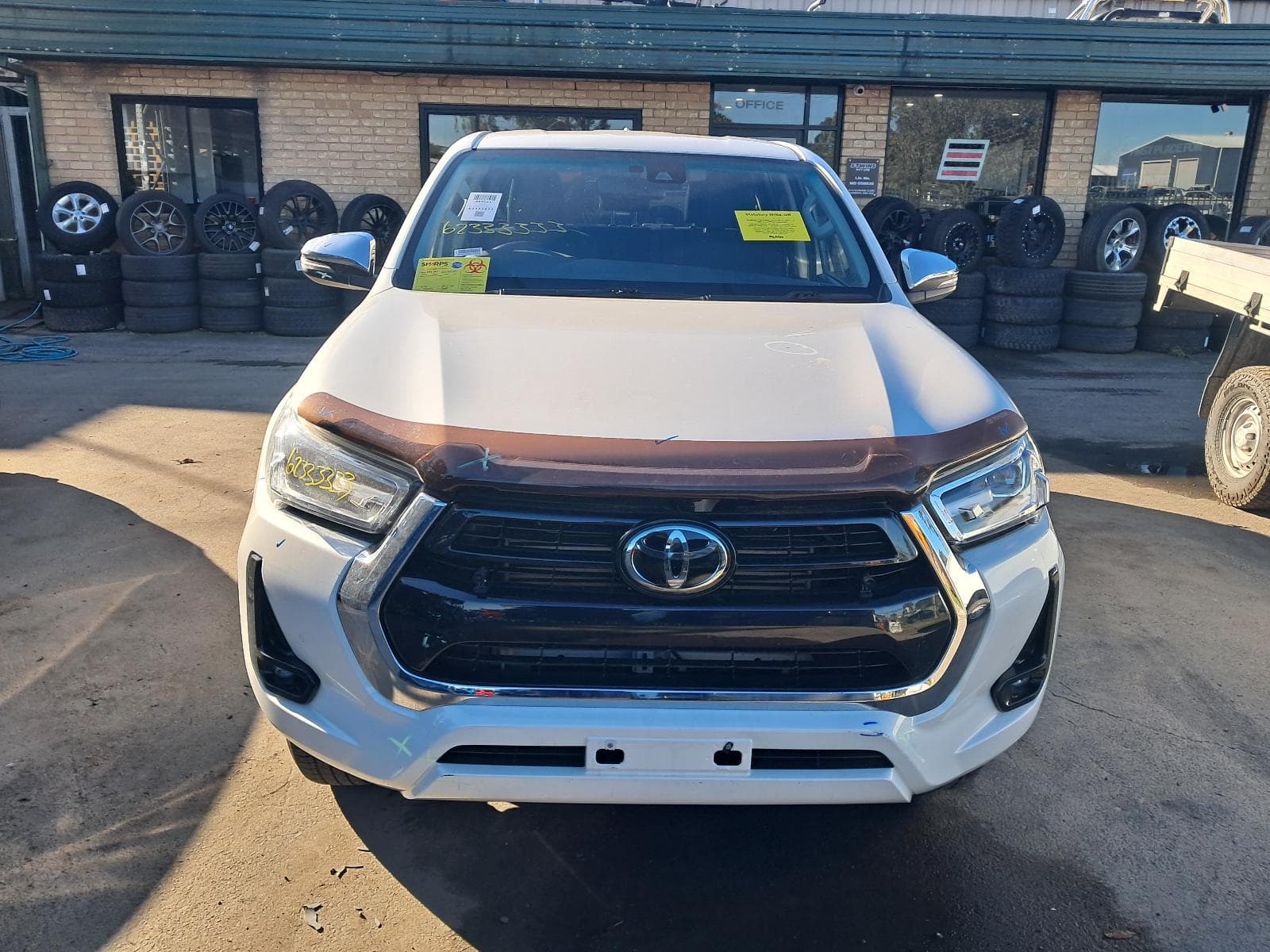 2021 TOYOTA HILUX 12