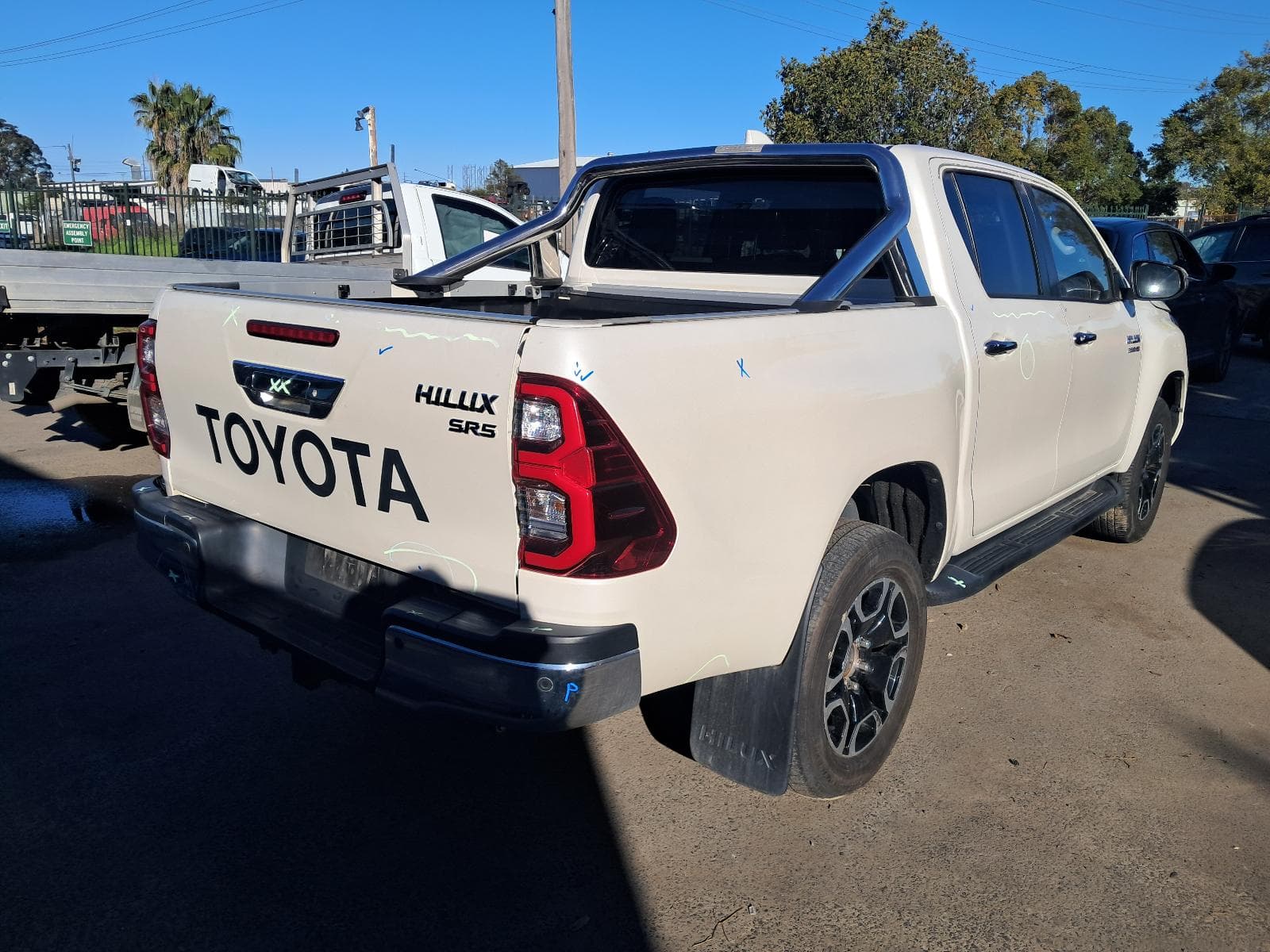 2021 TOYOTA HILUX 5