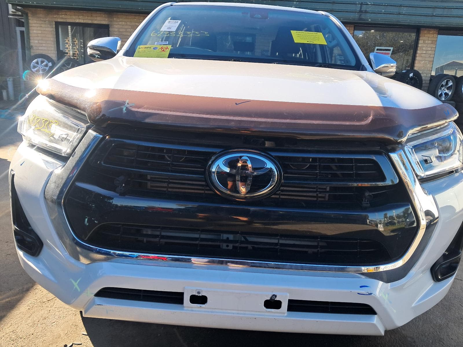 2021 TOYOTA HILUX 10