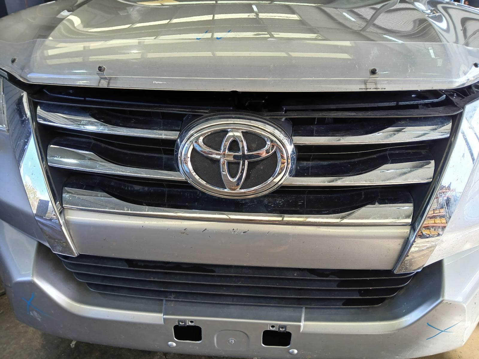 2017 TOYOTA FORTUNER 8