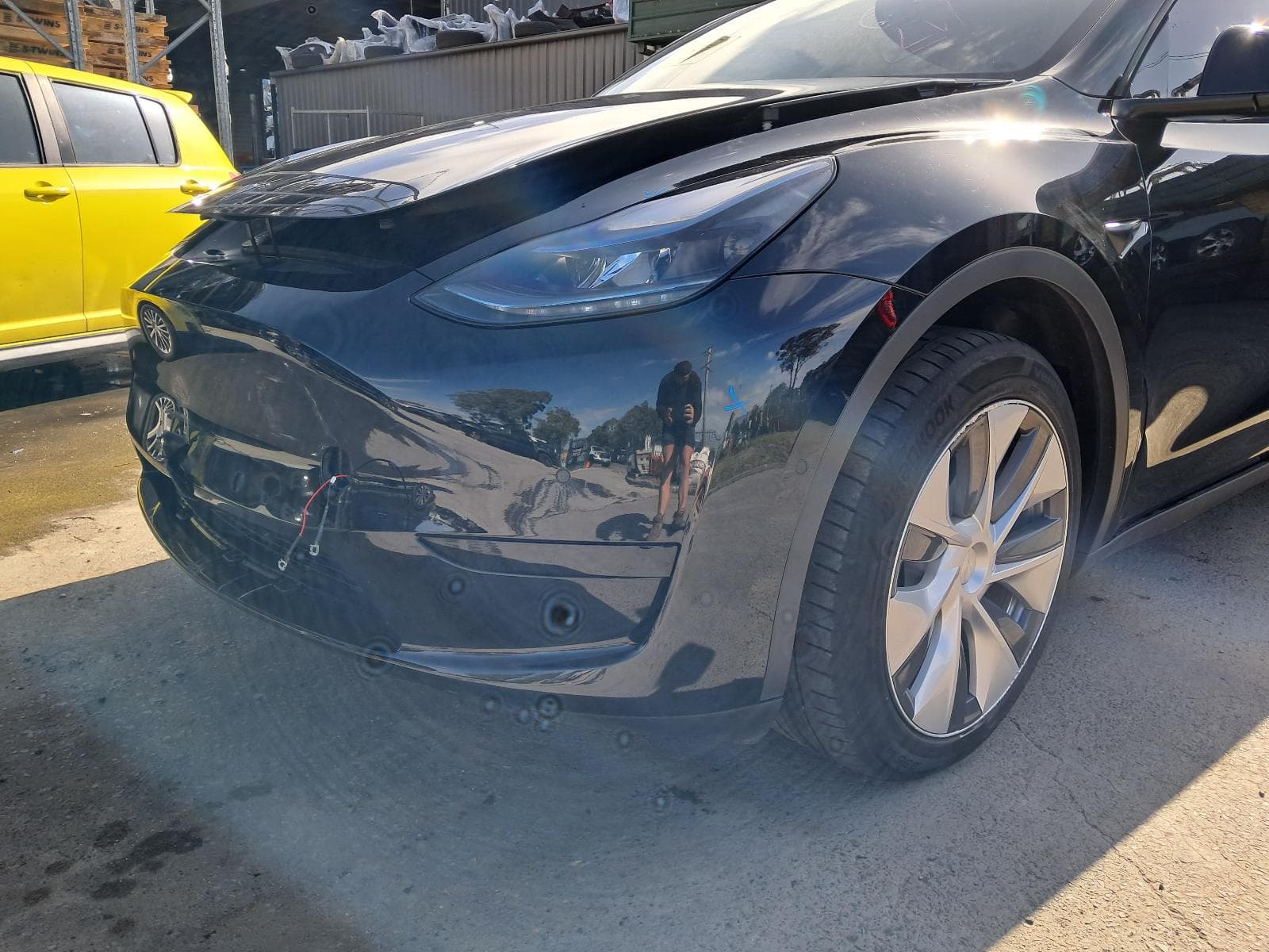 2023 TESLA MODEL Y 8