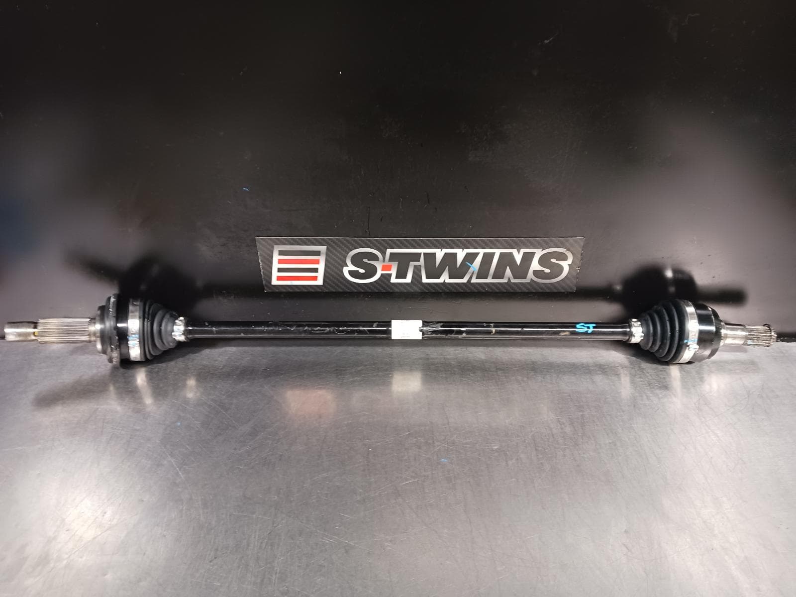 Used auto part listing image: 2022 KIA SORENTO RIGHT DRIVESHAFT MQ4, REAR, DIESEL, 2.2, 02/20- 0000230950