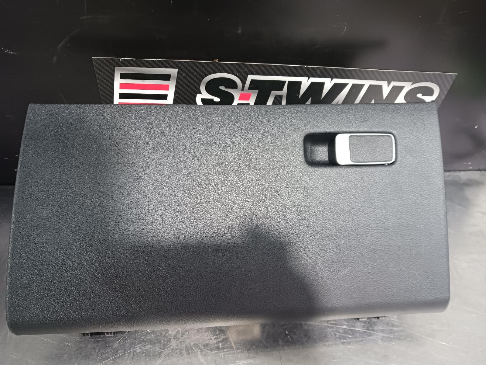Used auto part listing image: 2021 HYUNDAI SANTA FE GLOVE BOX TM, 03/18-10/23 0000212859