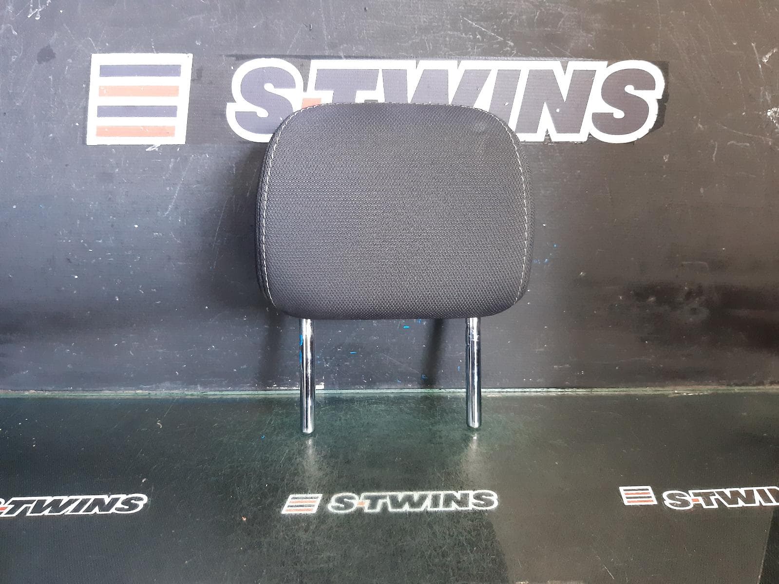Used auto part listing image: 2014 TOYOTA COROLLA HEADREST ZRE172R, SEDAN, 12/13-06/19 0000369142