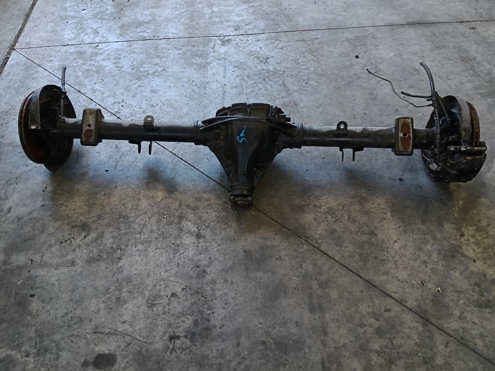 Used auto part listing image: 2018 VOLKSWAGEN AMAROK REAR DIFF ASSEMBLY 2H, SALISBURY TYPE, AUTO T/M, V6, AWD, W/ DISC BRAKE TYPE, 10/16-09/22 0000415093