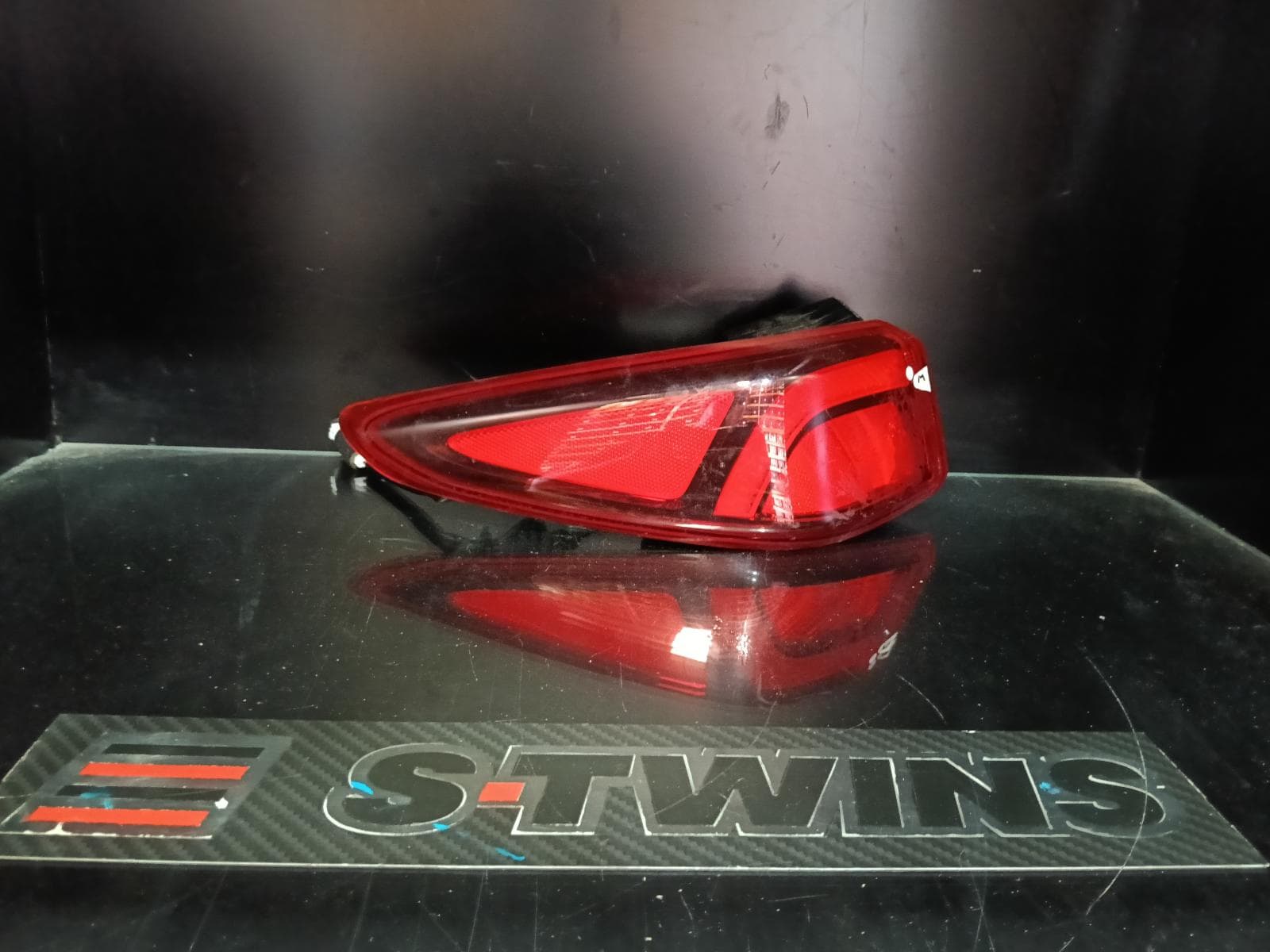 Used auto part listing image: 2022 HYUNDAI KONA LEFT TAILLIGHT OS, IN BODY, LED TYPE, 11/20-07/23 0000385990