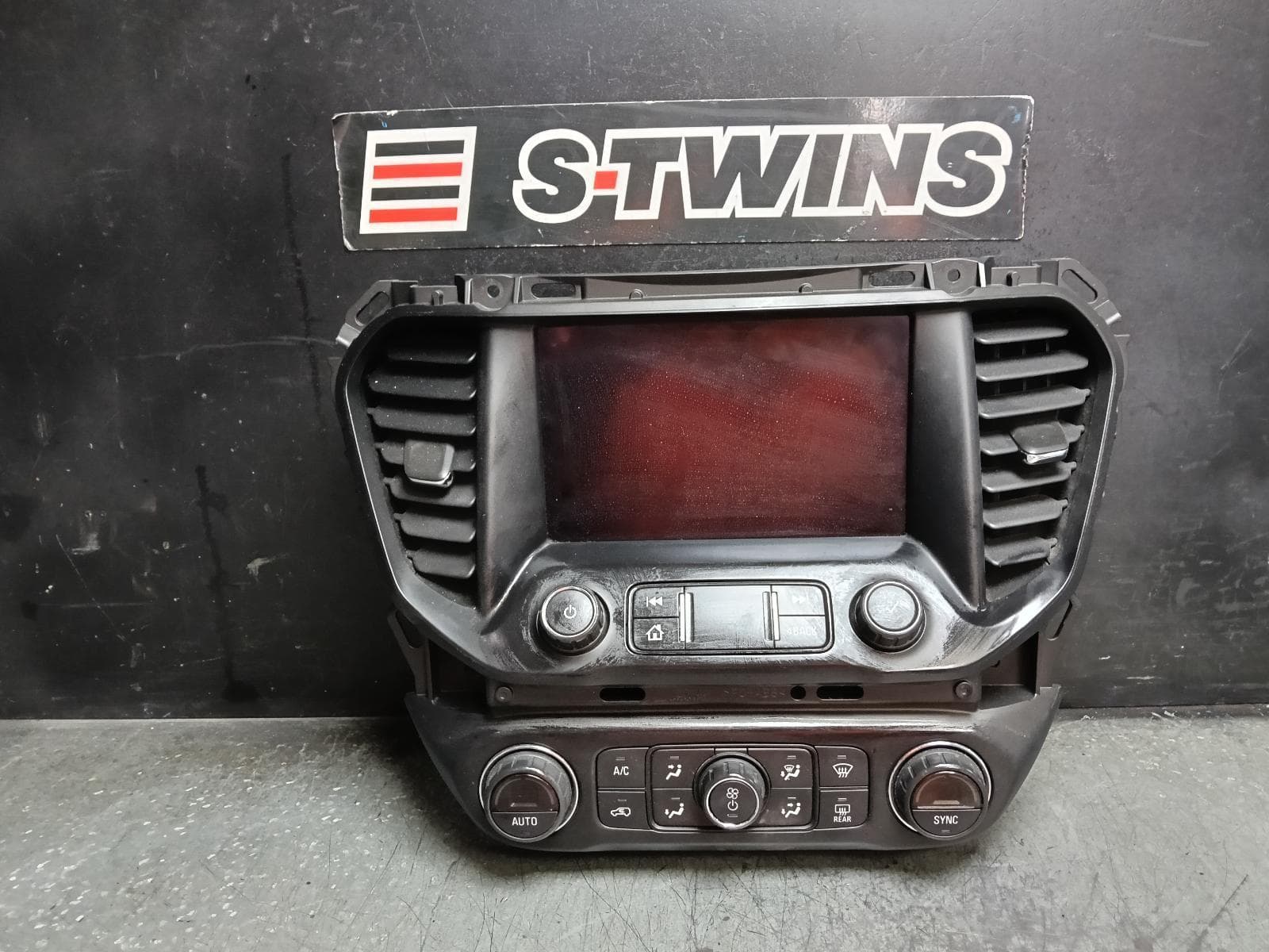 Used auto part listing image: 2018 HOLDEN ACADIA AC, DISPLAY UNIT, 8IN TOUCHSCREEN, 08/18-12/20 0000415149