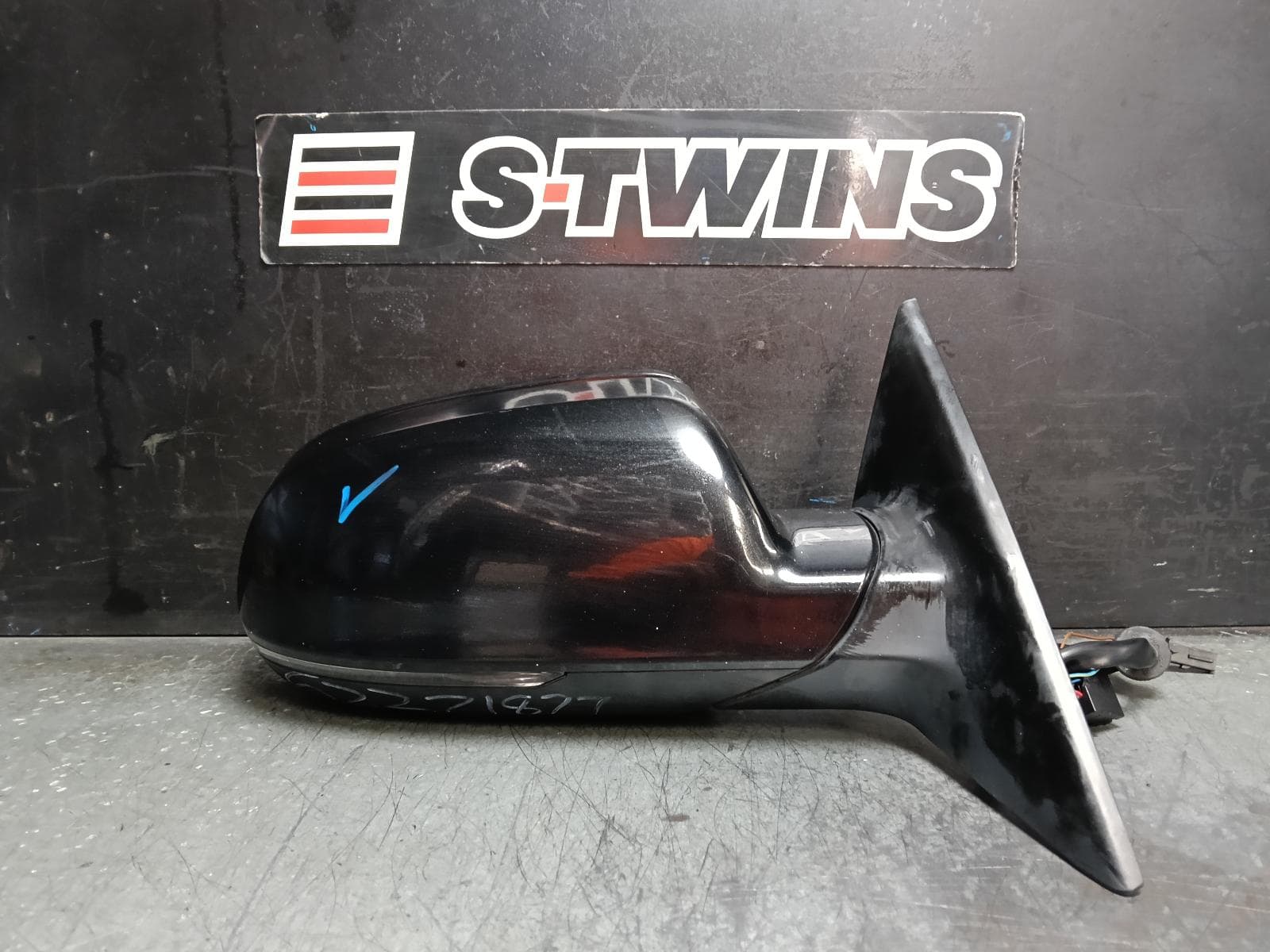 Used auto part listing image: 2011 AUDI A5/S5 RIGHT DOOR MIRROR 8T, A5/RS5/S5, COUPE, W/ MANUAL FOLD, NON HEATED, NON MEMORY, NON LANE CHANGE ASSIST TYPE (6XC/7Y0), 08/09-11/16 0000415164