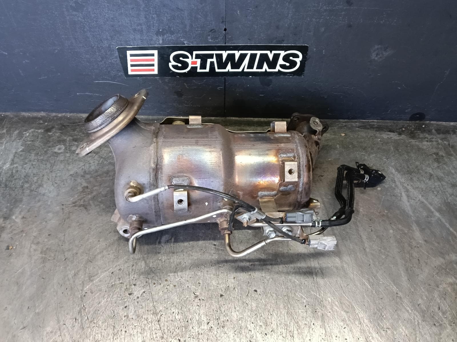 Used auto part listing image: 2018 TOYOTA RAV4 PARTICULATE FILTER DPF DIESEL, 2.2, 2AD-FTV, TURBO, ALA49R, 12/12-12/18 0000415225