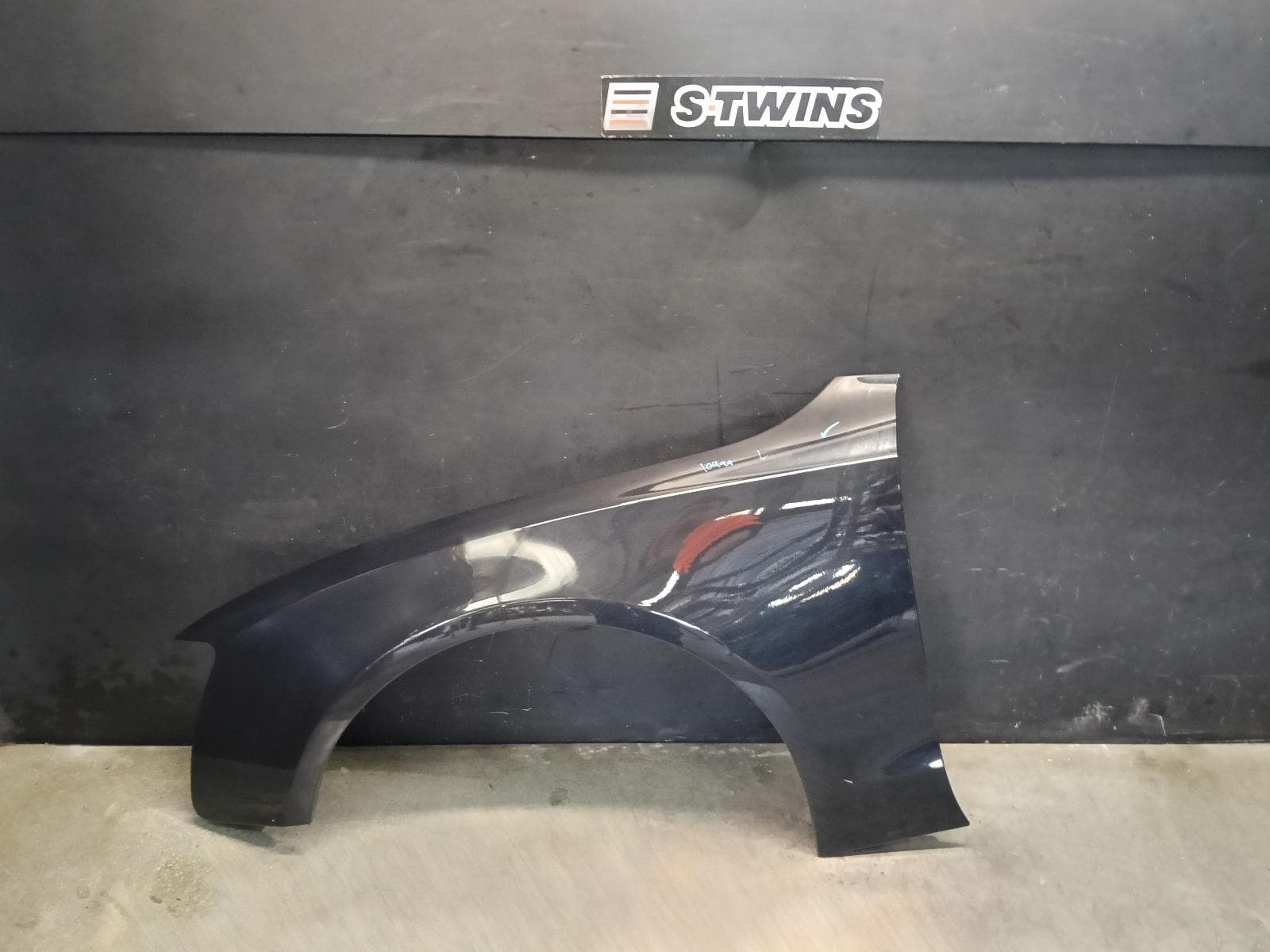 Used auto part listing image: 2011 AUDI A5/S5 LEFT GUARD 8F/8T, A5/S5, HATCH/CABRIO/COUPE, 10/07-11/16 0000415163