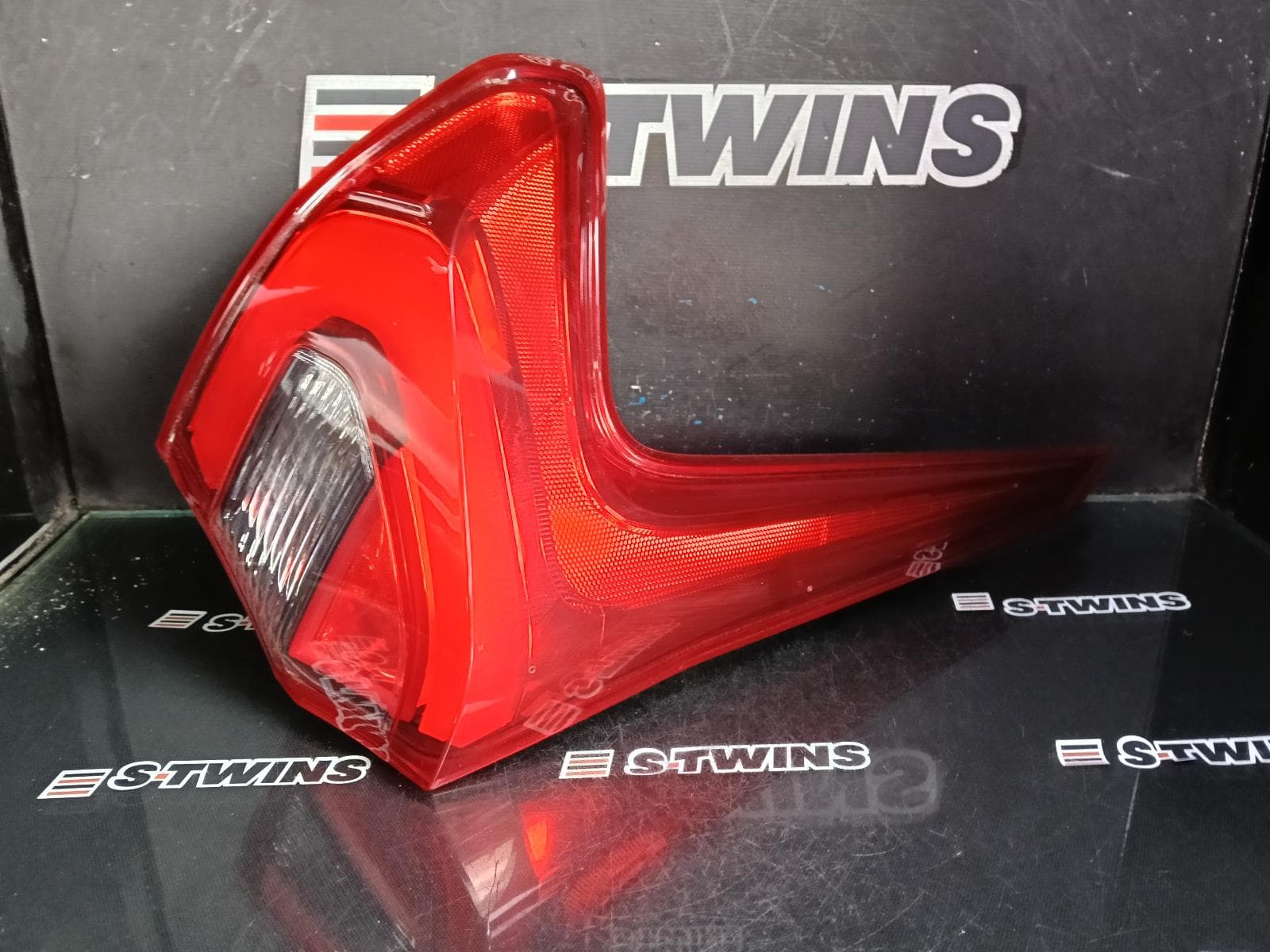 Used auto part listing image: 2019 MITSUBISHI ECLIPSE CROSS LEFT TAILLIGHT YA, IN BODY, 11/17-09/20 0000386874