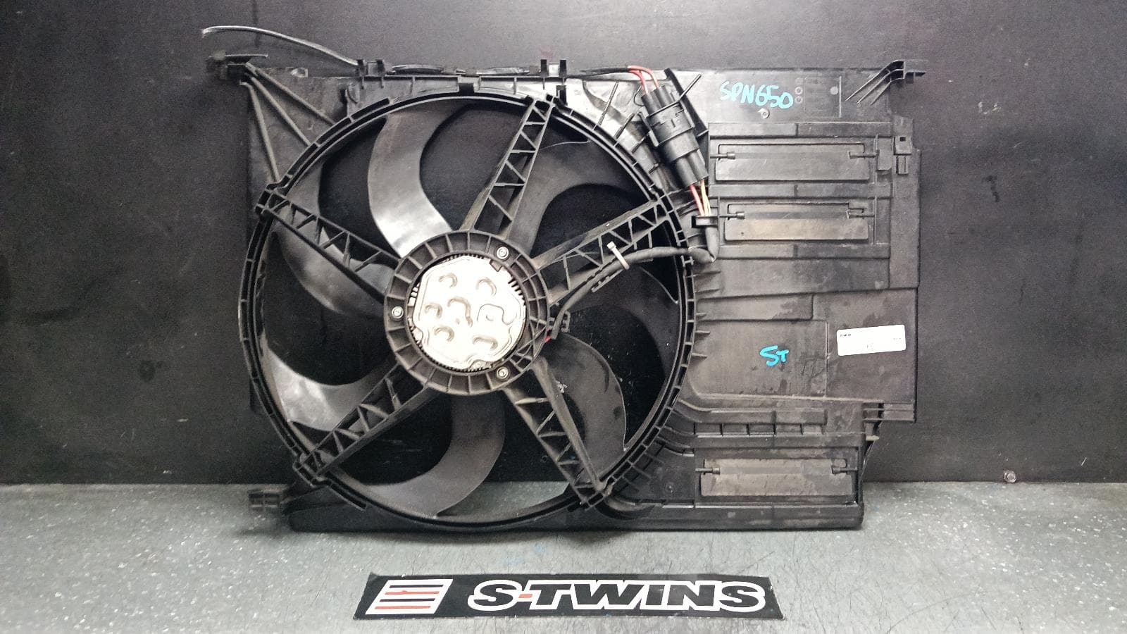 Used auto part listing image: 2018 MINI COOPER FAN RADIATOR FAN, 300W, F55/F56/F57, 04/14-06/18 0000400508