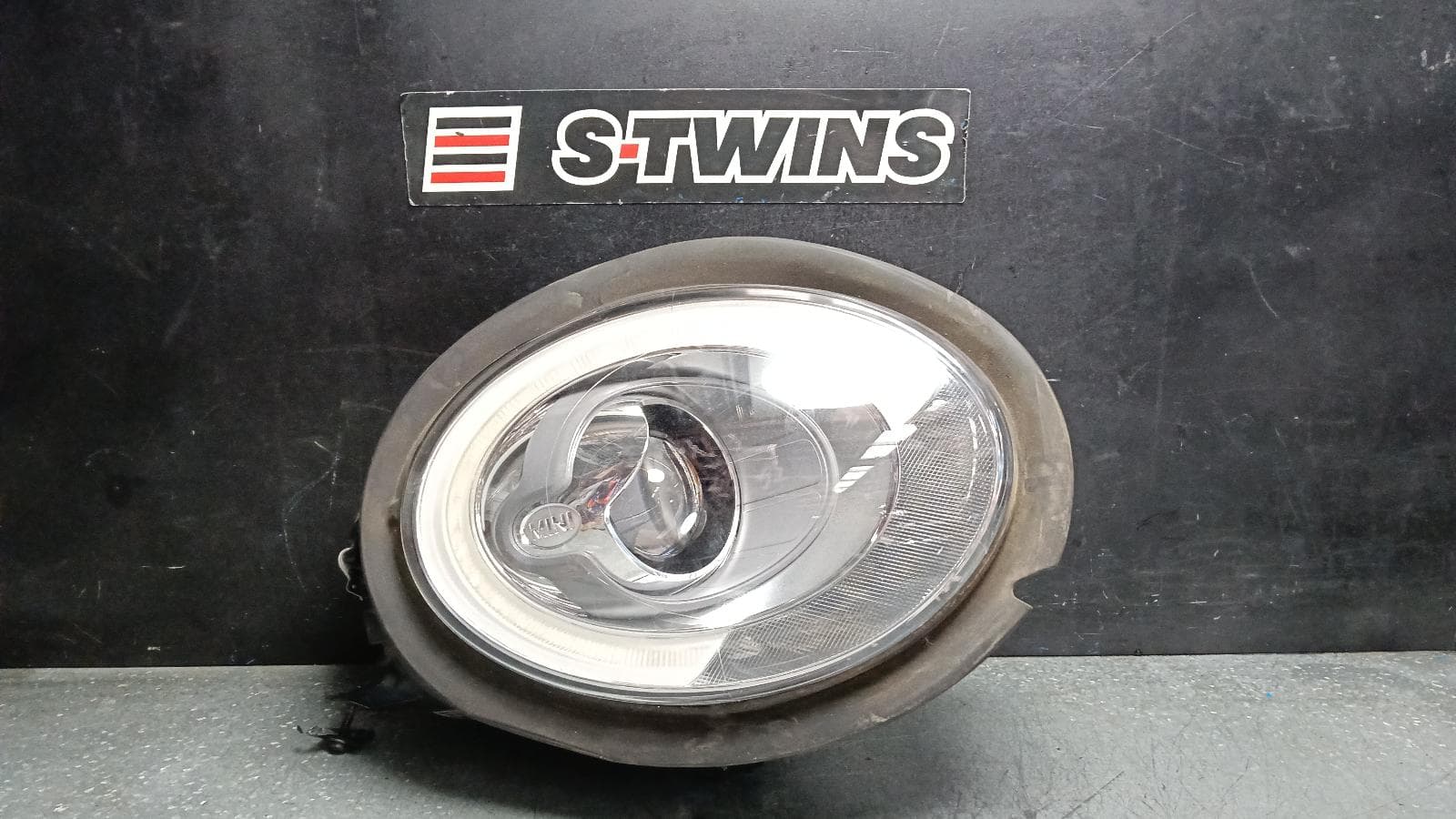 Used auto part listing image: 2018 MINI COOPER RIGHT HEADLAMP F55/F56, LED TYPE, 04/14-03/18 0000400510