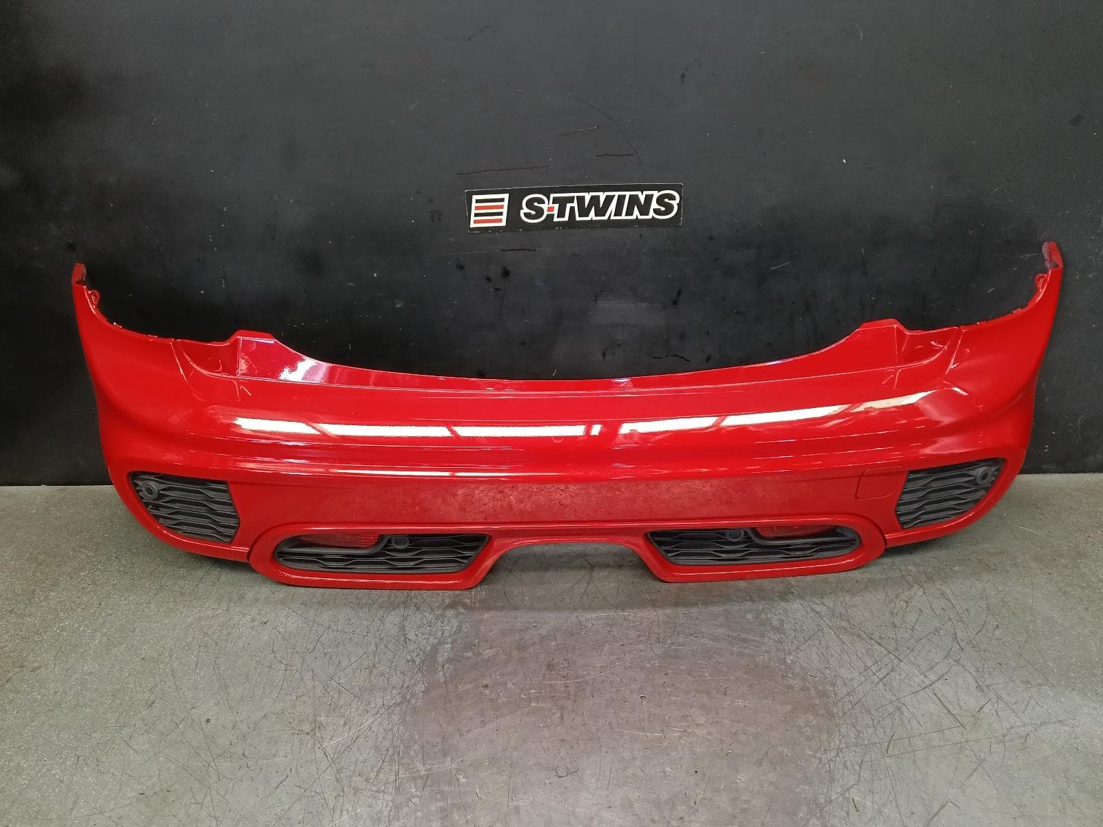 Used auto part listing image: 2018 MINI COOPER REAR BUMPER F55/F56/F57, BUMPER BAR, STANDARD TYPE, 04/14-02/21 0000400516