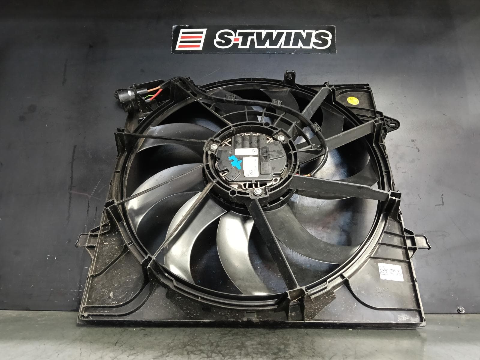 Used auto part listing image: 2019 HYUNDAI SANTA FE FAN RADIATOR FAN, DIESEL, 2.2, D4HB, TM, 03/18-12/20 0000392953