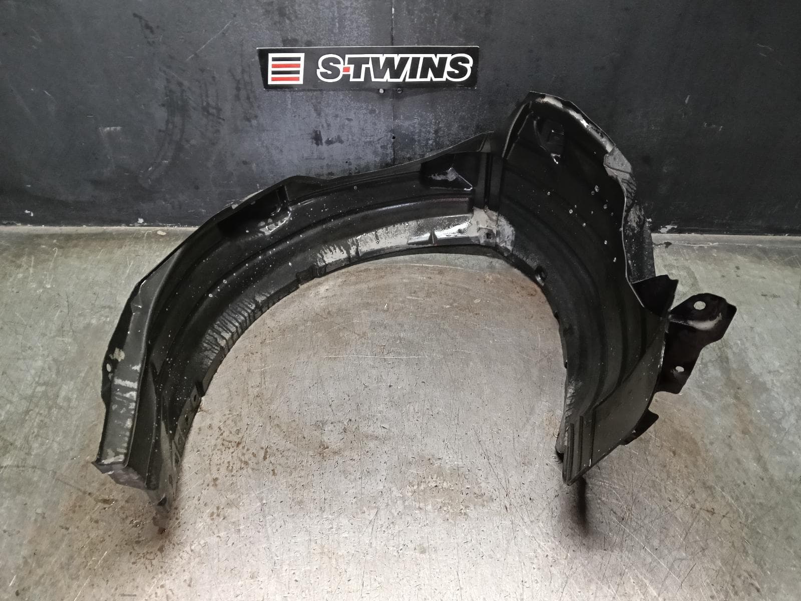 Used auto part listing image: 2019 MITSUBISHI ECLIPSE CROSS LEFT GUARD LINER FRONT, YA-YB 11/17- 0000386856
