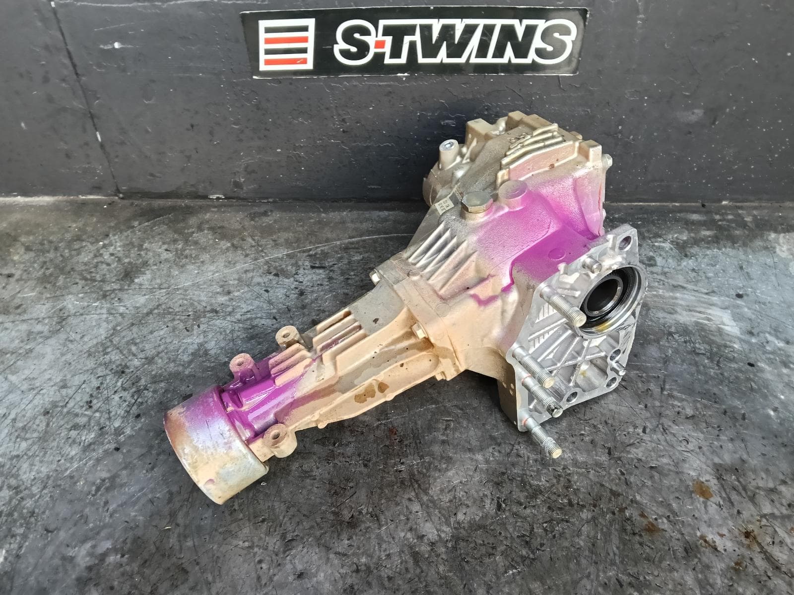 Used auto part listing image: 2018 TOYOTA KLUGER TRANSFER CASE XU50 SERIES, 03/14-02/21 0000415312