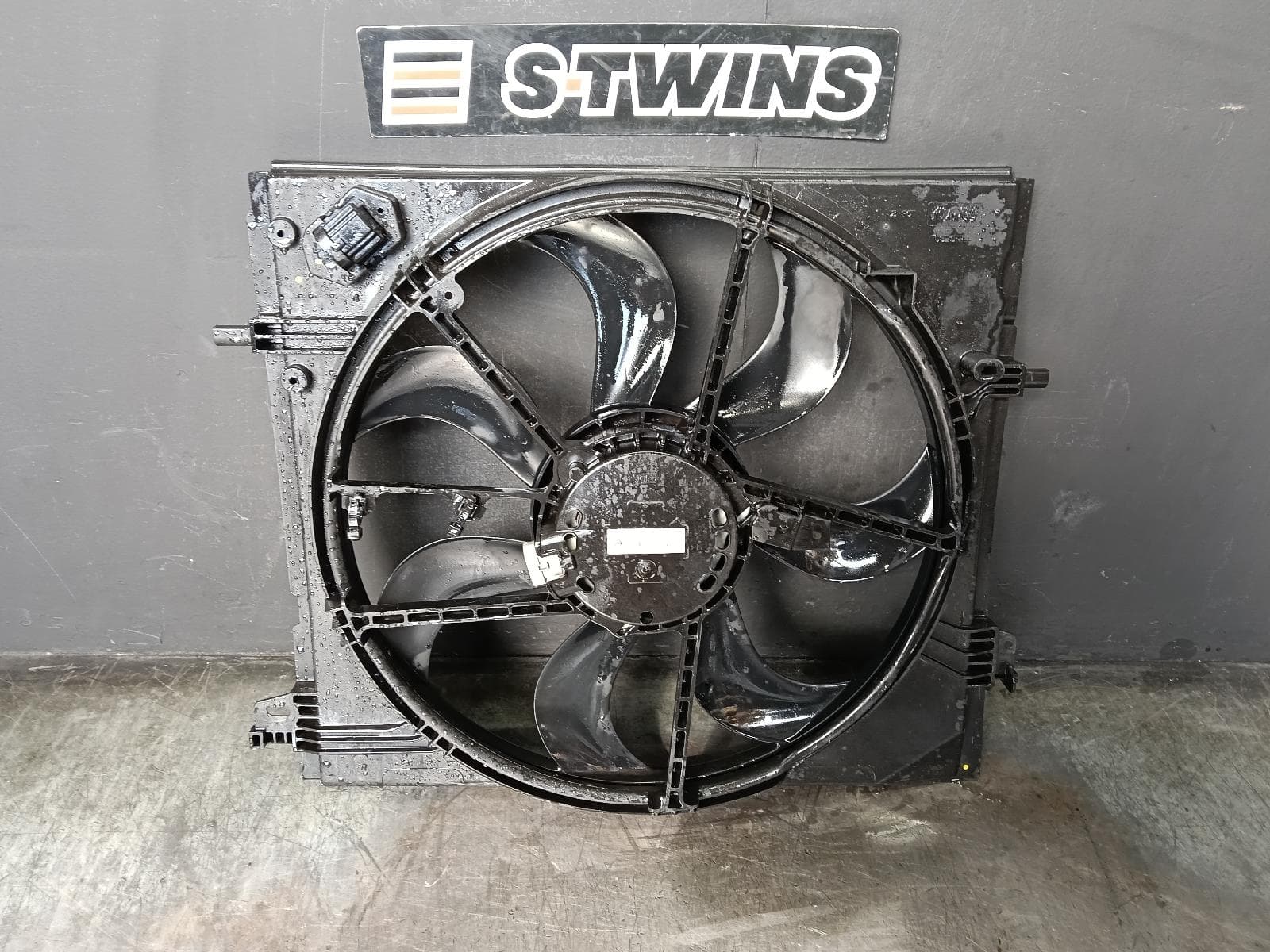 Used auto part listing image: 2019 NISSAN QASHQAI FAN SINGLE FAN ASSY, PETROL, 2.0, J11, 12/13-07/21 0000415379