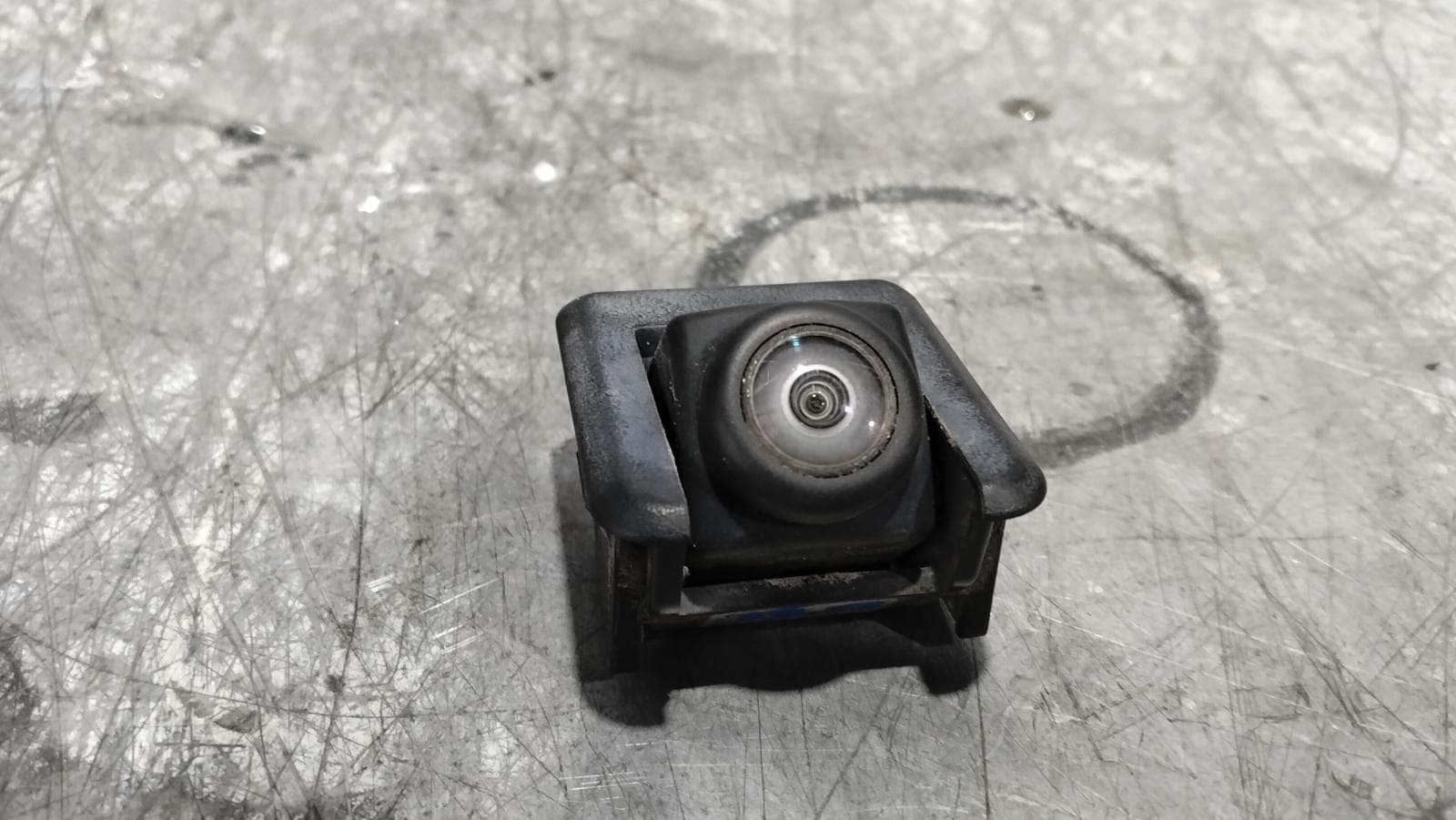 Used auto part listing image: 2019 MAZDA 3 REVERSE CAMERA REVERSE CAMERA (BUMPER MOUNTED), BP, 03/19- 0000402800