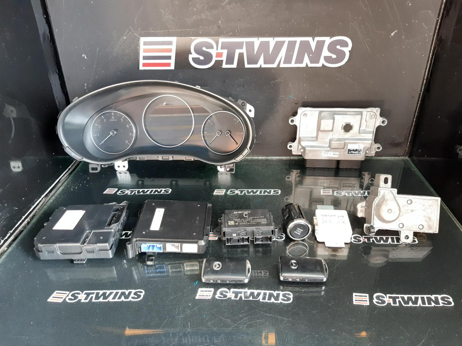 Used auto part listing image: 2022 MAZDA 3 ENGINE ECU, 2.5, PETROL, SEC SET (ECU/IMM/READER/KEY), BP, 03/19- 0000338150