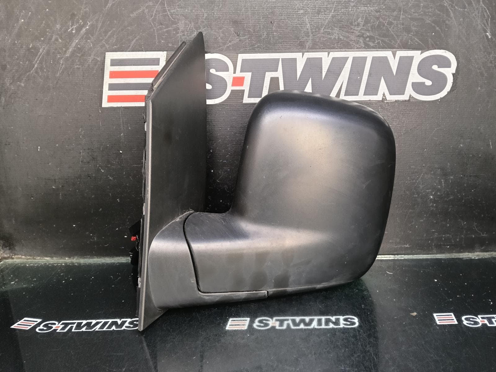 Used auto part listing image: 2013 VOLKSWAGEN CADDY LEFT DOOR MIRROR 2K, POWER, TEXTURED, 12/04-06/15 0000414975