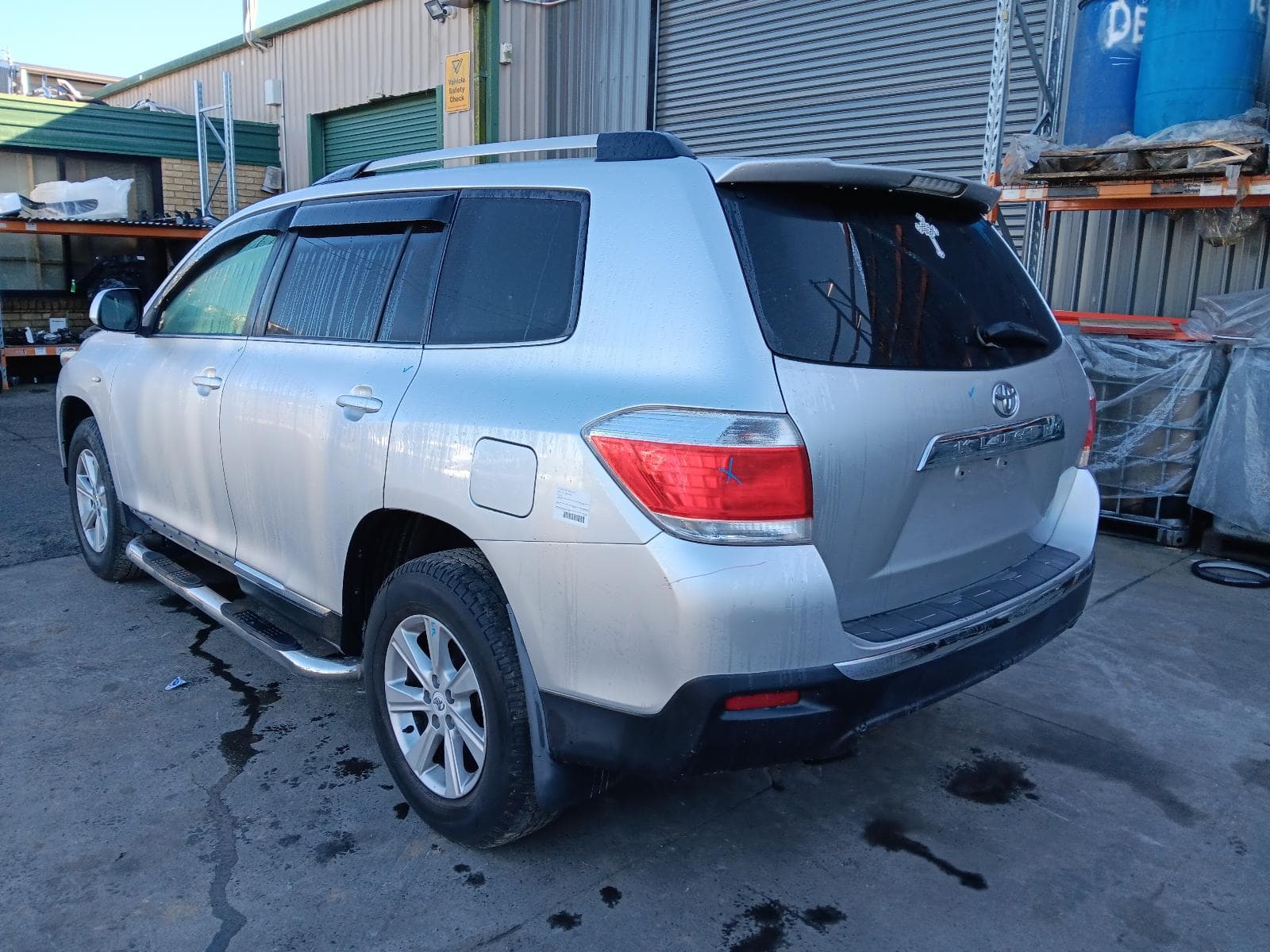 2010 TOYOTA KLUGER 4
