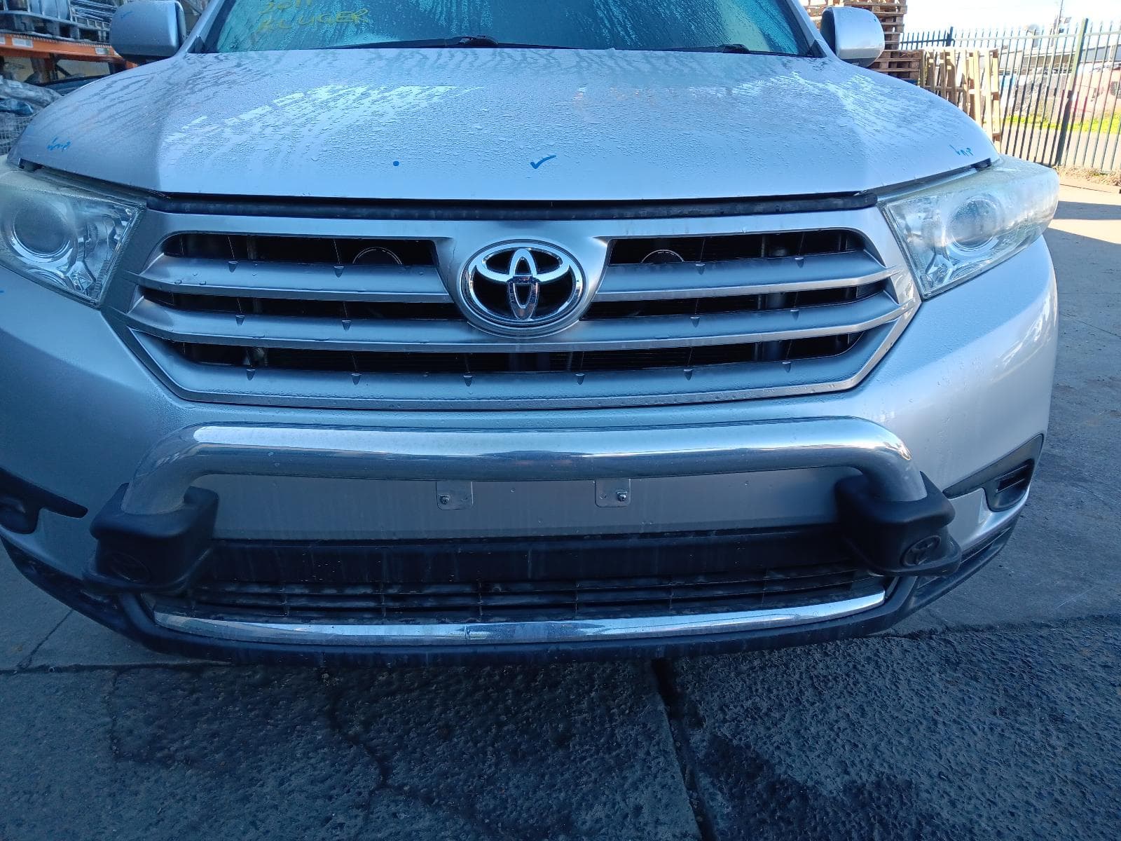 2010 TOYOTA KLUGER 9