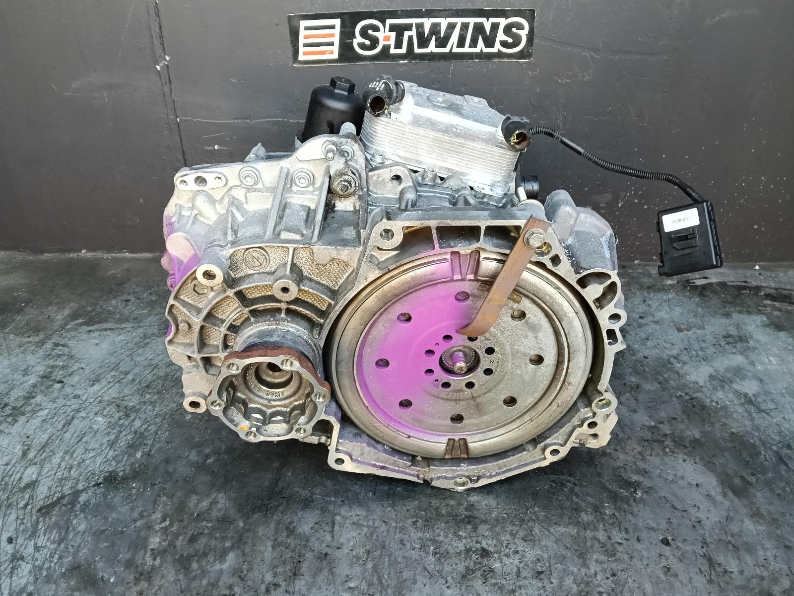 Used auto part listing image: 2015 VOLKSWAGEN GOLF TRANS GEARBOX AUTO, PETROL, 2.0, TURBO, GEN 7, QSJ CODE, 11/12-03/17 0000415504