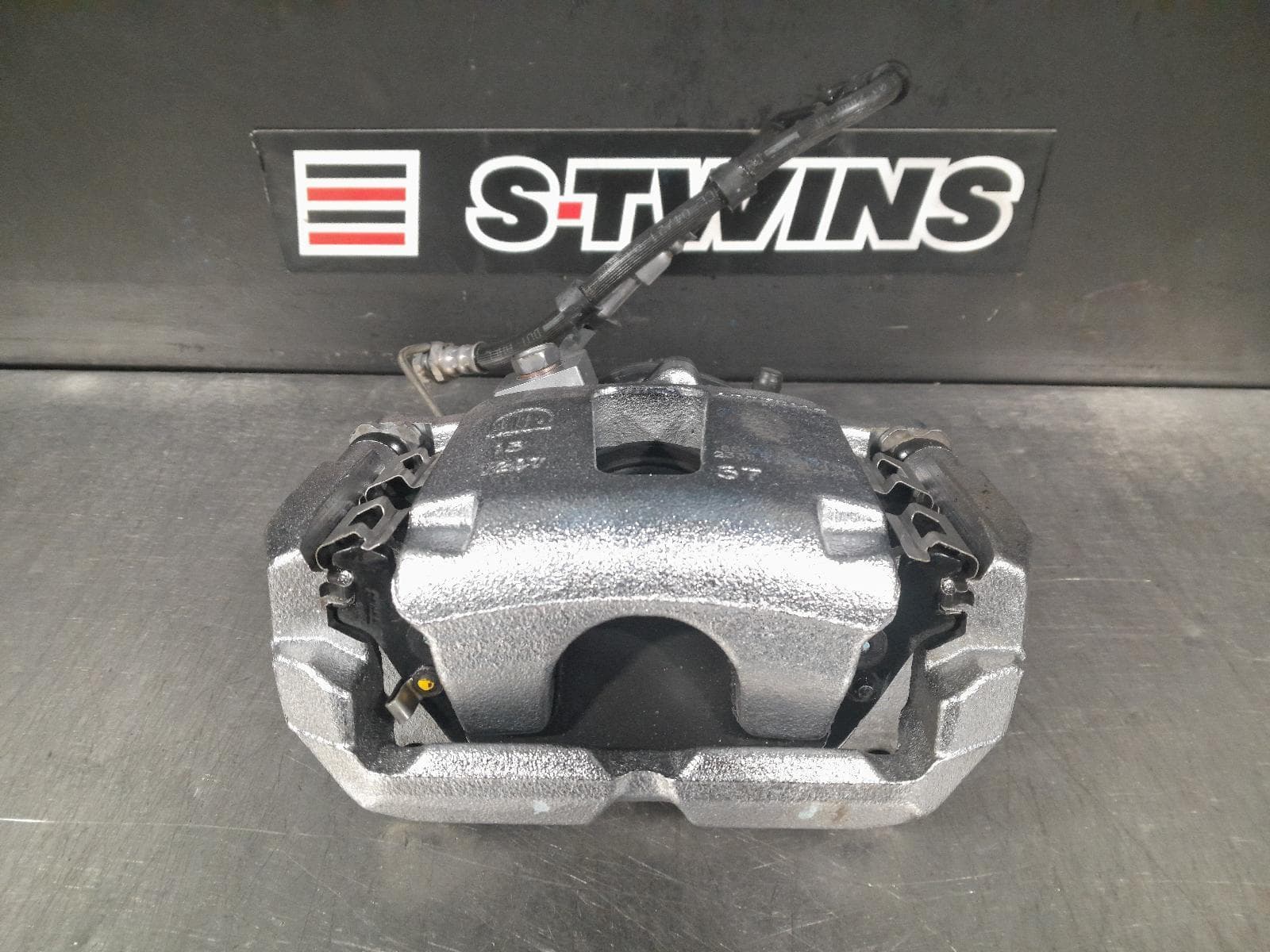 Used auto part listing image: 2022 RAM 1500 CALIPER RH REAR, DT, 10/20- 0000277553