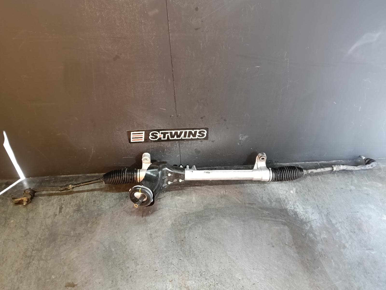 Used auto part listing image: 2025 KIA CARNIVAL/GRAND CARNIVAL STEERING BOX RACK KA4, STEERING RACK, 10/20- 0000415642