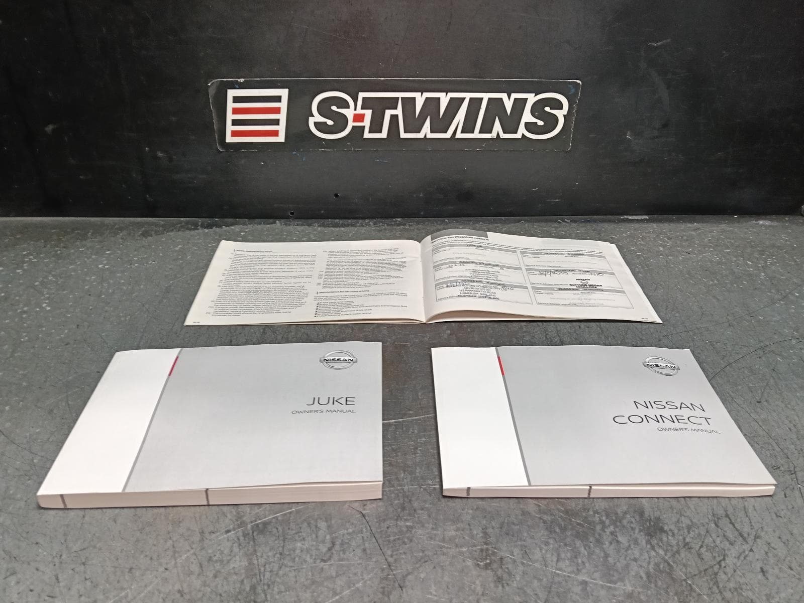 Used auto part listing image: 2021 NISSAN JUKE OWNERS HANDBOOK F16, 03/20- 0000415645