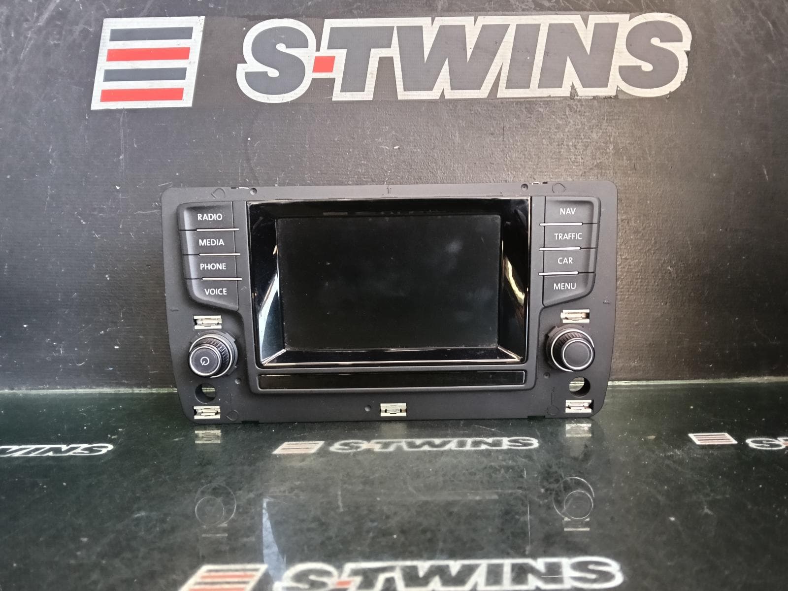 Used auto part listing image: 2015 VOLKSWAGEN GOLF SAT NAV TOUCHSCREEN, GEN 7, 11/12-03/17 0000415517