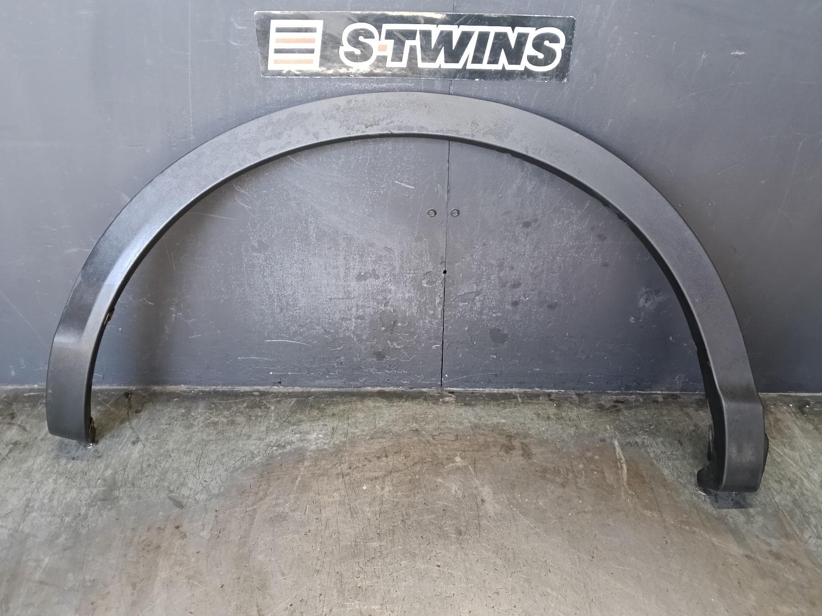 Used auto part listing image: 2019 NISSAN QASHQAI WHEEL ARCH FLARE RH REAR, J11, 12/13-07/21 0000415390