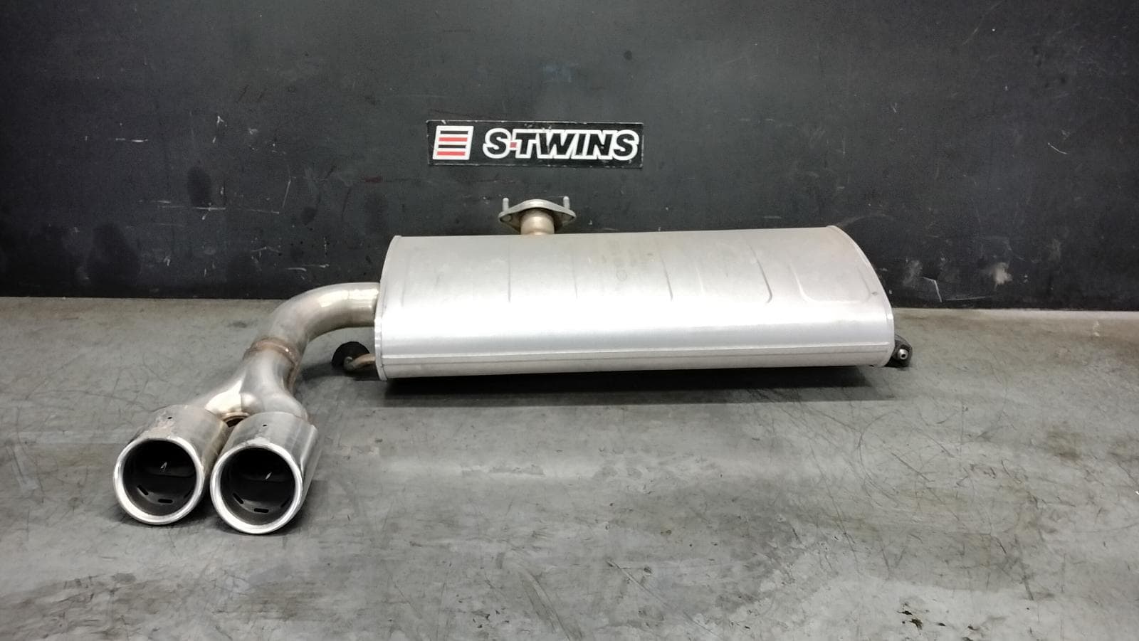 Used auto part listing image: 2023 HYUNDAI TUCSON MUFFLER NX4, 02/21- 0000415714