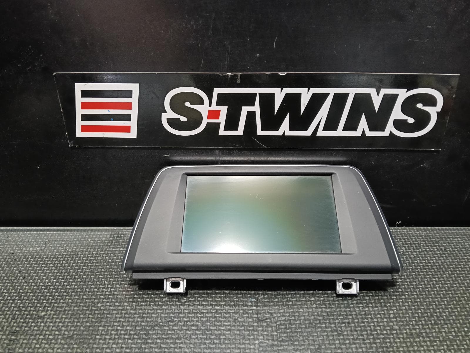 Used auto part listing image: 2017 BMW X1 DISPLAY UNIT, 6.5IN TOUCHSCREEN, F48, 08/15-06/22 0000415276