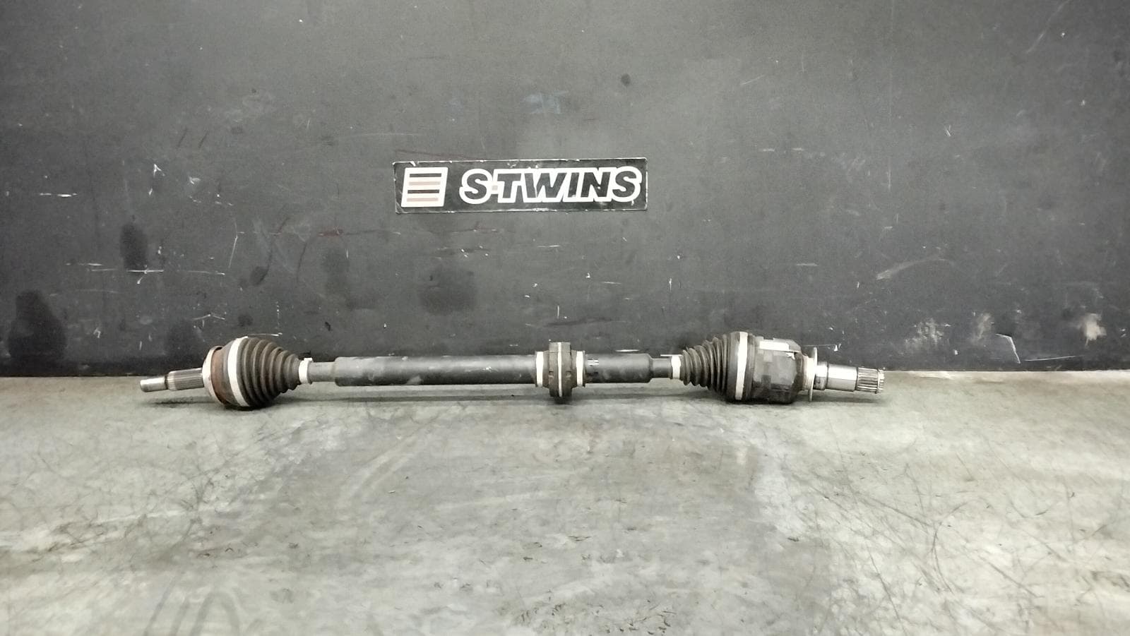 Used auto part listing image: 2025 TOYOTA COROLLA CROSS RIGHT DRIVESHAFT XG10, FRONT, AUTO T/M, PETROL, 2.0, 01/22- 0000413127