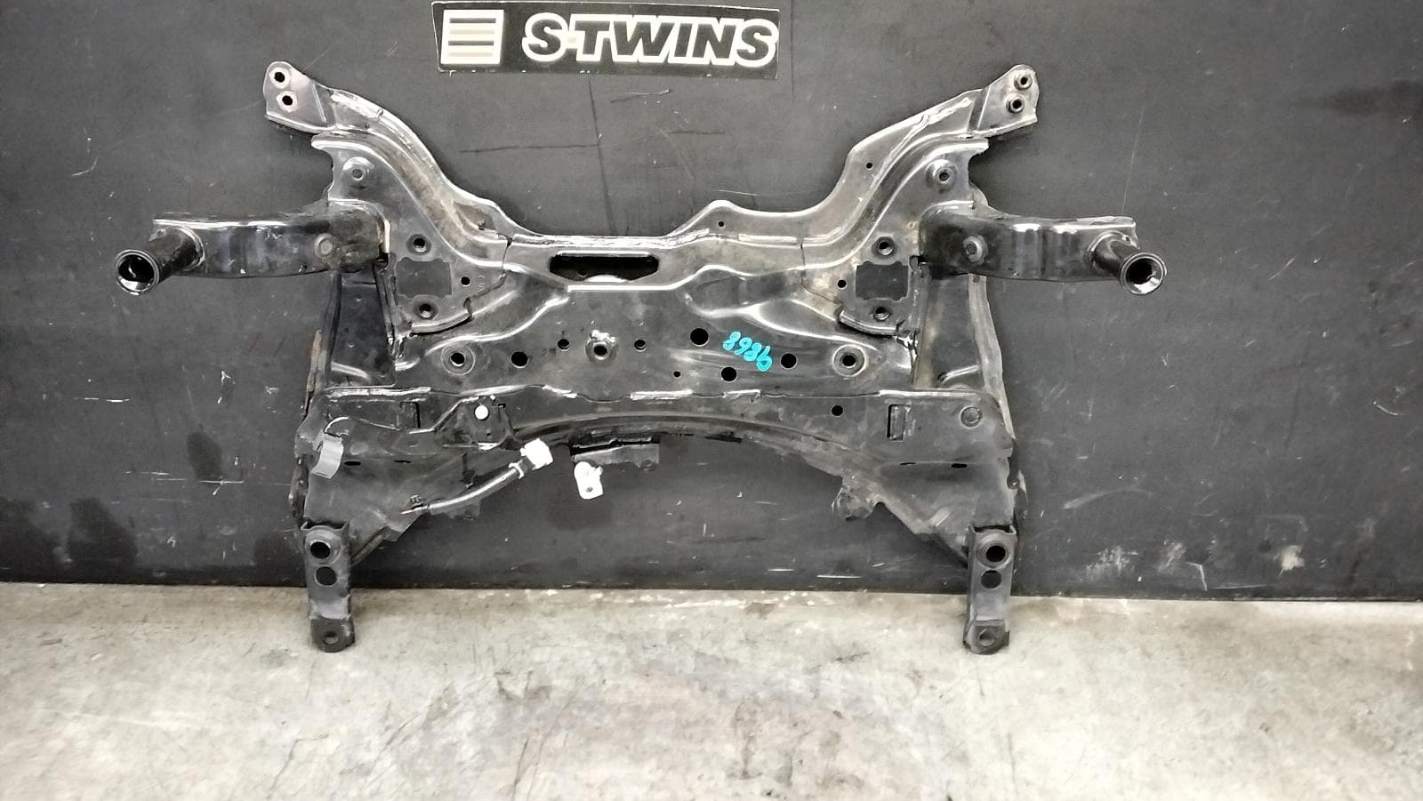 Used auto part listing image: 2025 TOYOTA COROLLA CROSS FRT XMEMBER CRADLE XG10, 01/22- 0000413114