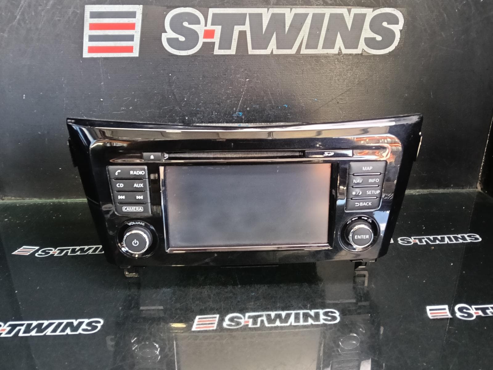 Used auto part listing image: 2019 NISSAN QASHQAI DISPLAY & HEAD UNIT, SAT NAV TYPE, J11, 12/13-07/21 0000415396