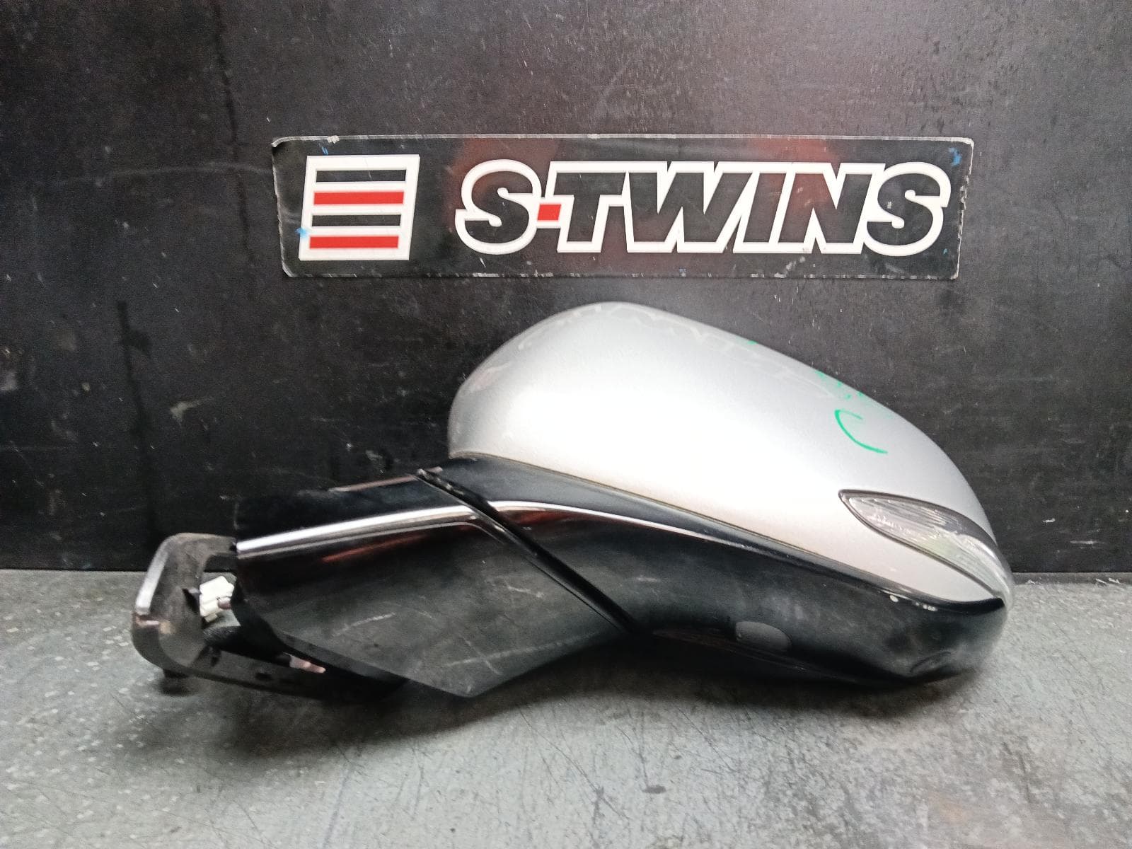 Used auto part listing image: 2022 HYUNDAI SANTA FE LEFT DOOR MIRROR TM, POWER FOLD, W/ AUTO DIPPING TYPE, 10/20-10/23 0000415791