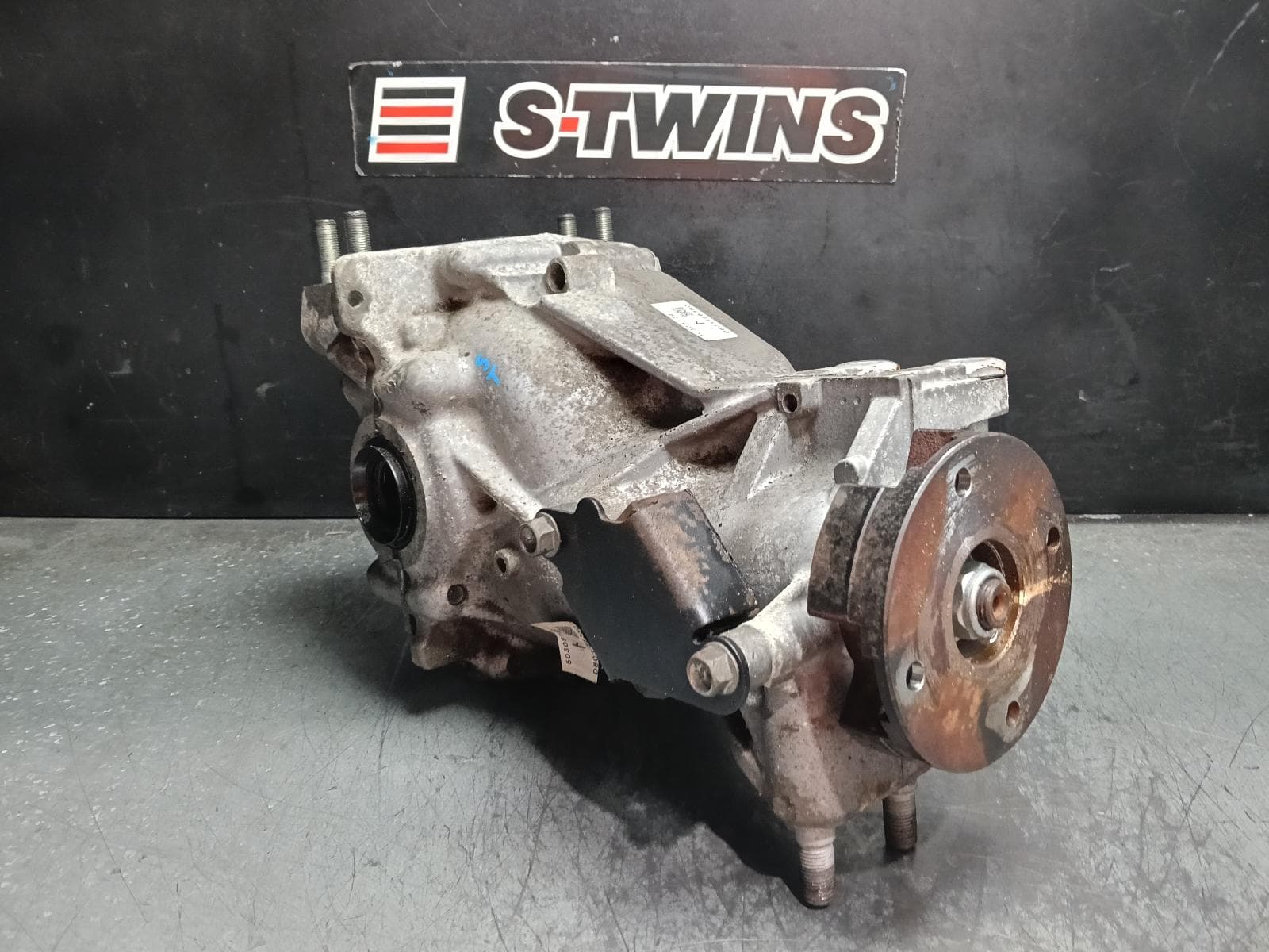 Used auto part listing image: 2016 MAZDA MX5 DIFFERENTIAL CENTRE ND, 08/15- 0000415802