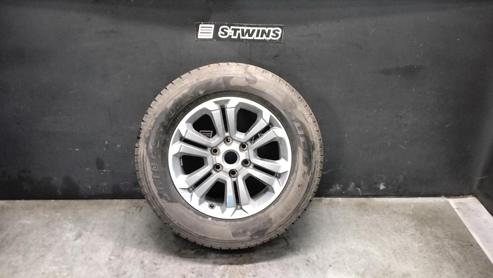 Used auto part listing image: 2022 MITSUBISHI TRITON WHEEL MAG FACTORY, 18X7.5IN, SILVER, MR, 07/19-10/23 0000415764