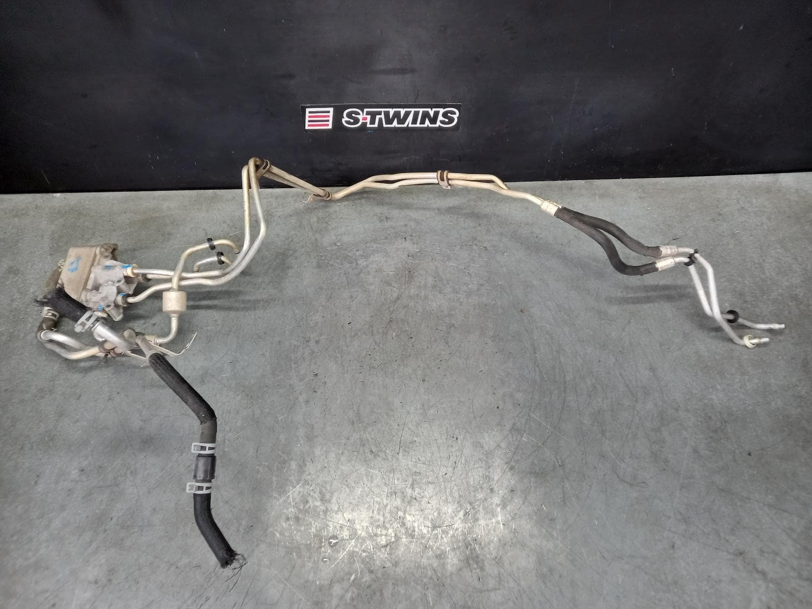 Used auto part listing image: 2022 JEEP GLADIATOR GEARBOX LINES JT, 01/20- 0000350971