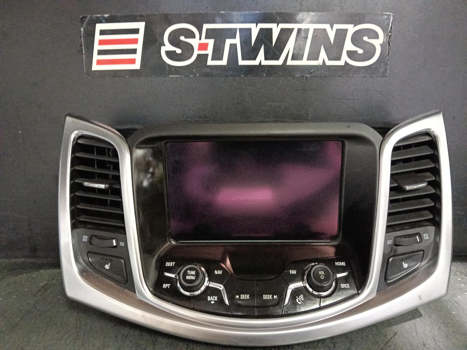 Used auto part listing image: 2014 HOLDEN STATESMAN/CAPRICE HEAD UNIT, W/ SAT NAV TYPE, WN, 05/13-12/17 0000406136