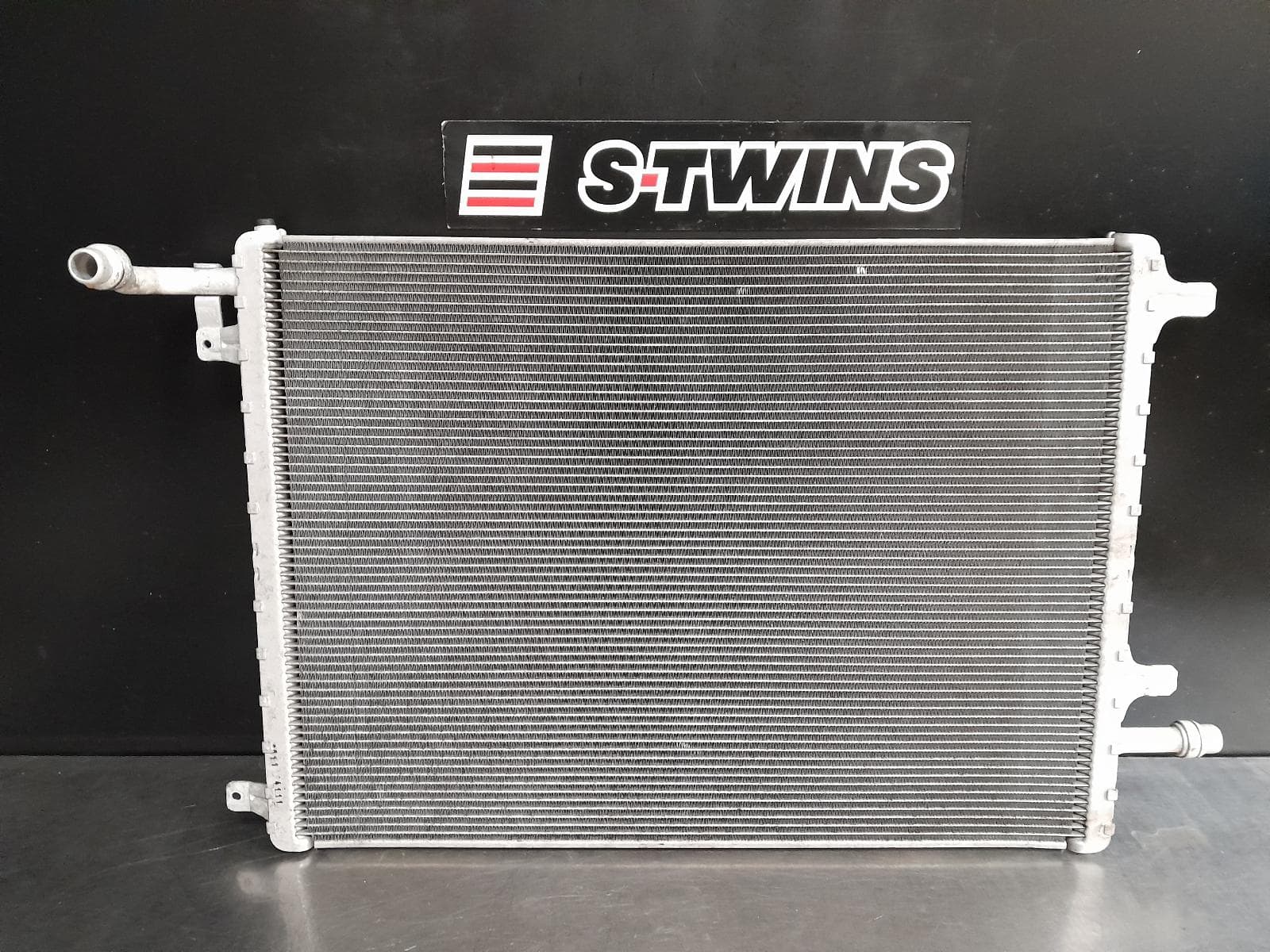 Used auto part listing image: 2019 LAND ROVER DISCOVERY SPORT RADIATOR AUTO, 2.0, DIESEL, L550, SECONDARY, 07/19- 0000288179